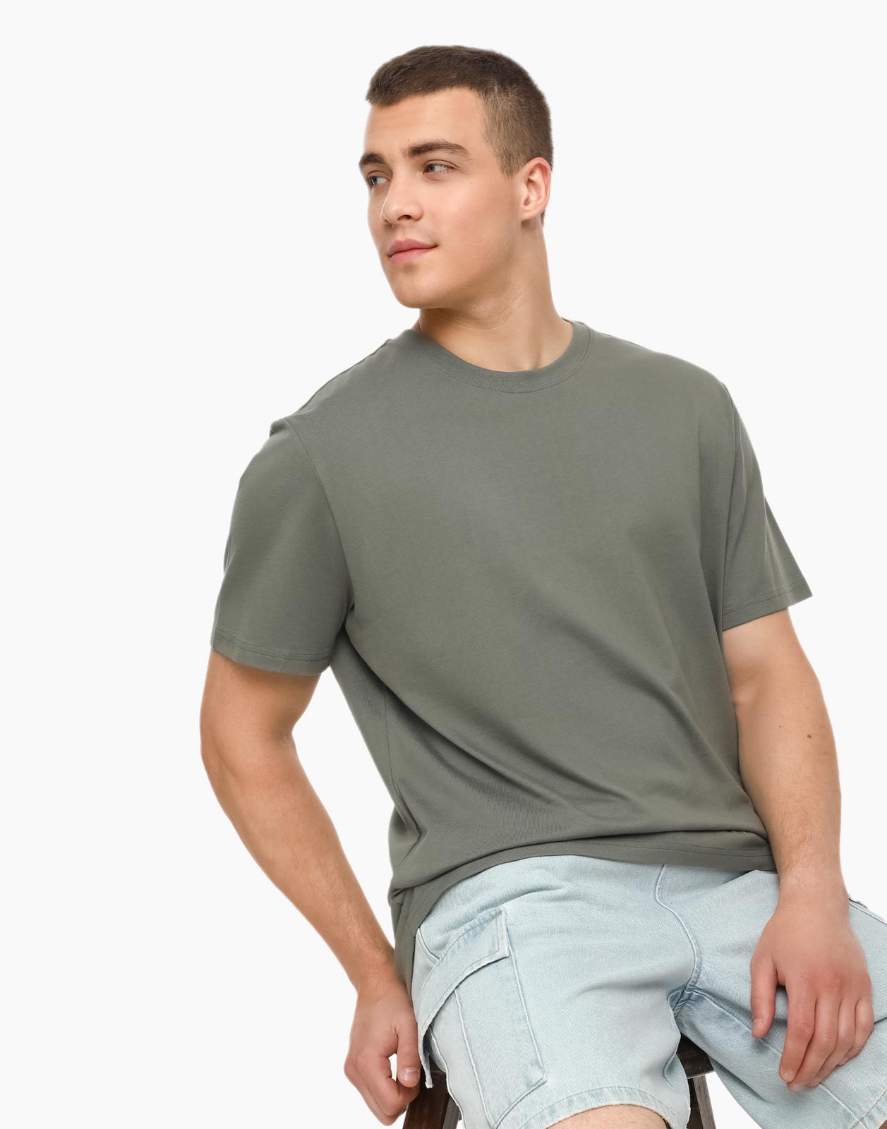 

Футболка мужская Gloria Jeans BKT012110 хаки XS, BKT012110