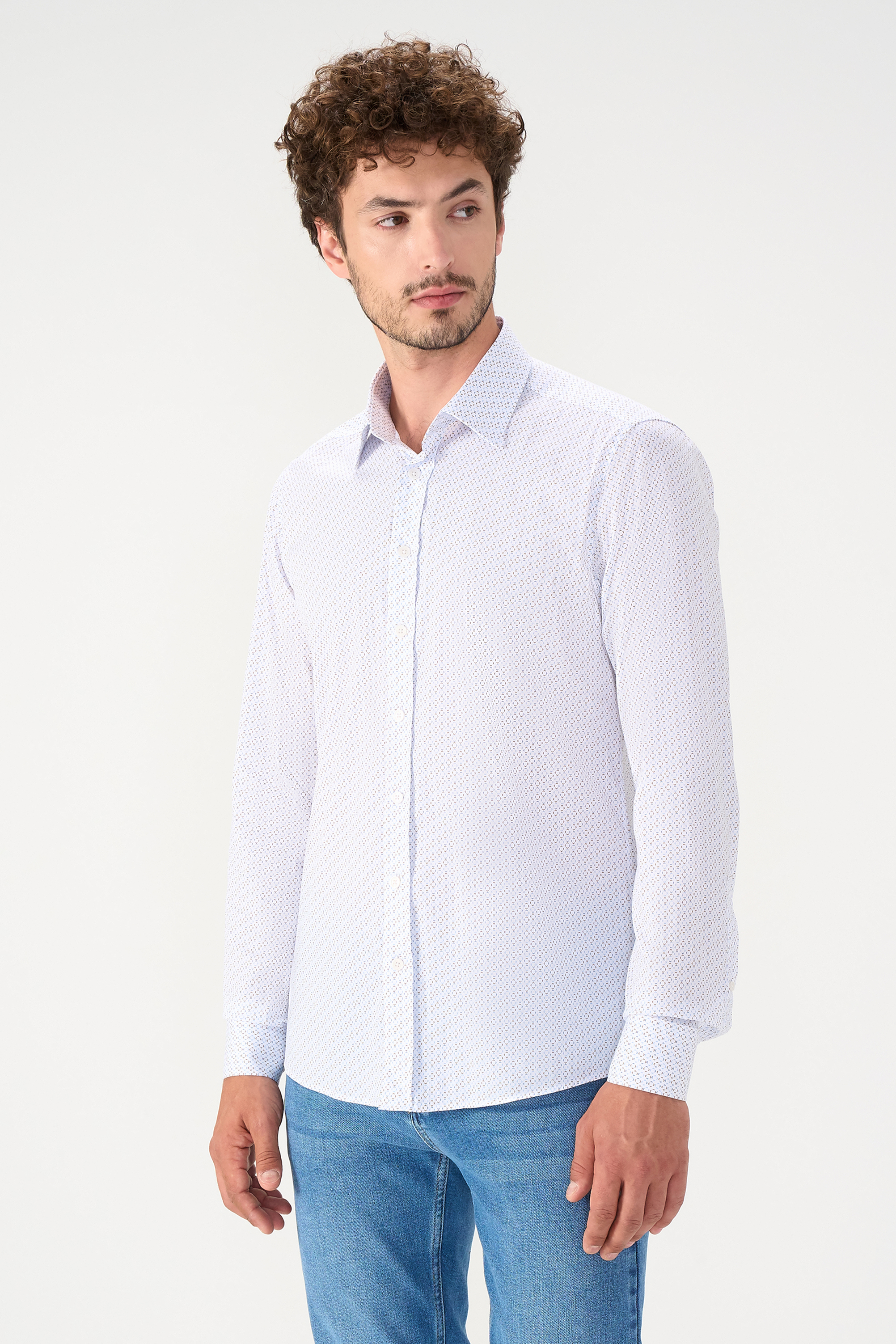 

Рубашка мужская Cacharel G051SZ0040PEKIN белая L, Белый, G051SZ0040PEKIN