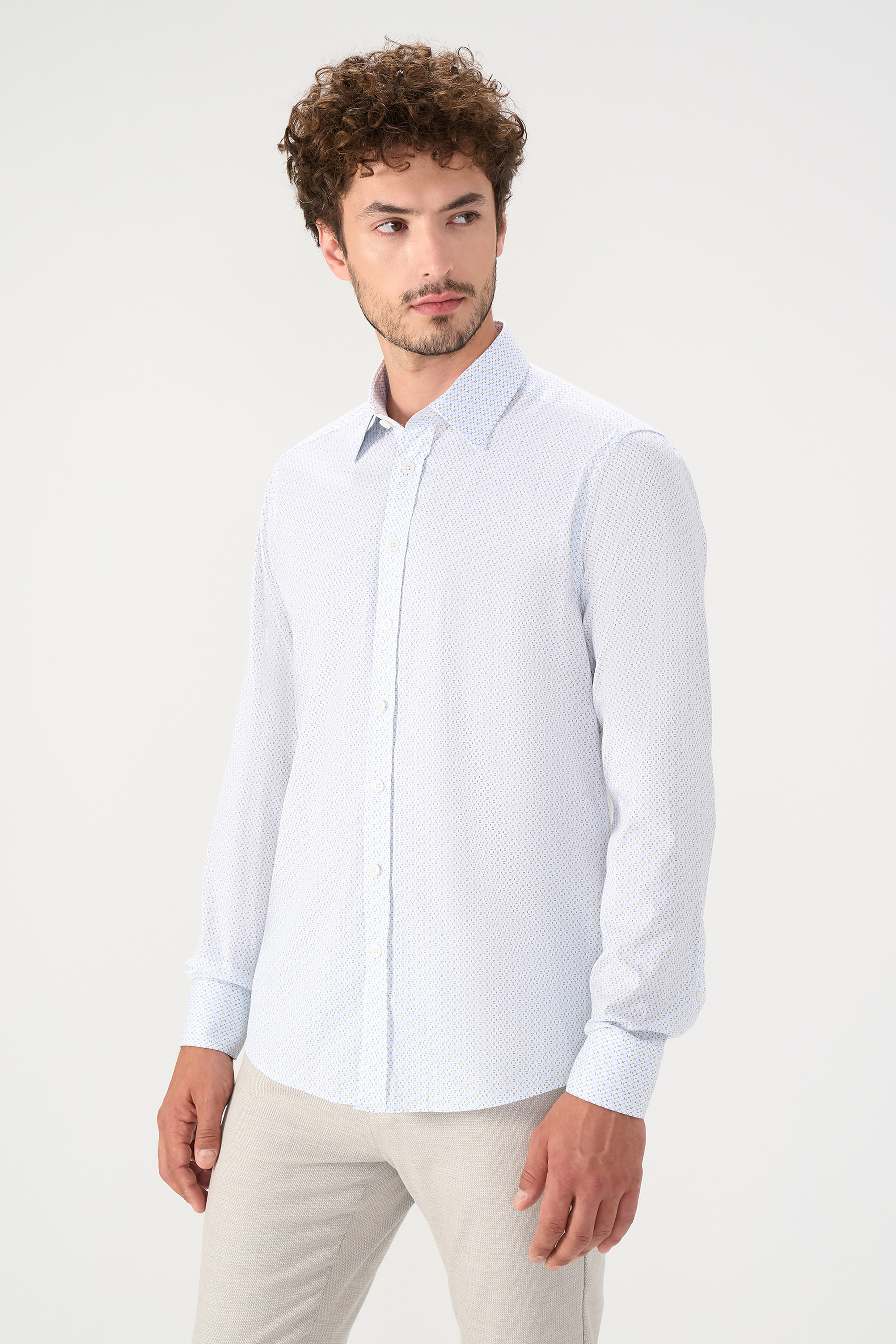 

Рубашка мужская Cacharel G051SZ0040PEKIN белая M, Белый, G051SZ0040PEKIN