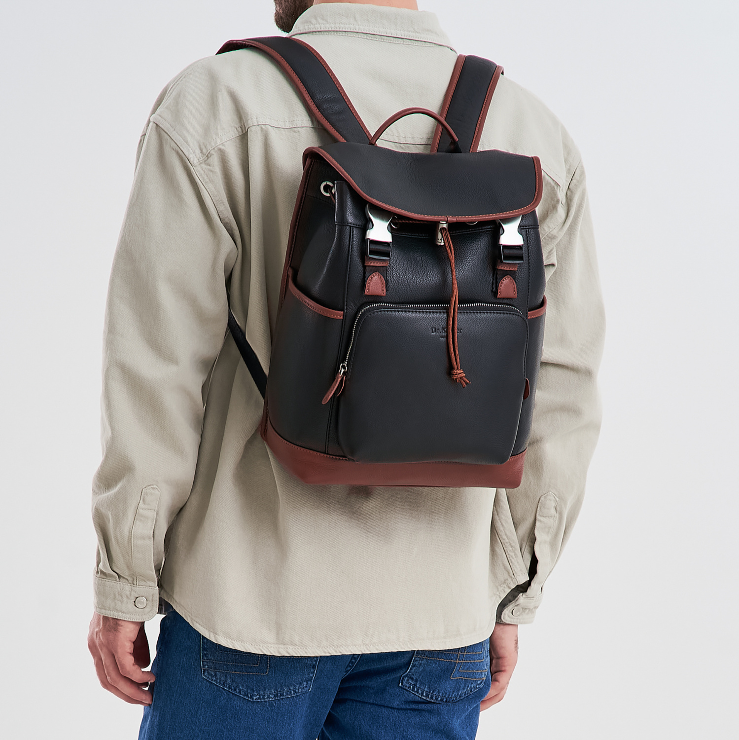 

Рюкзак мужской Dr.Koffer B402811-260-04_05 черный, 27,5х16х34 см, B402811-260-04_05