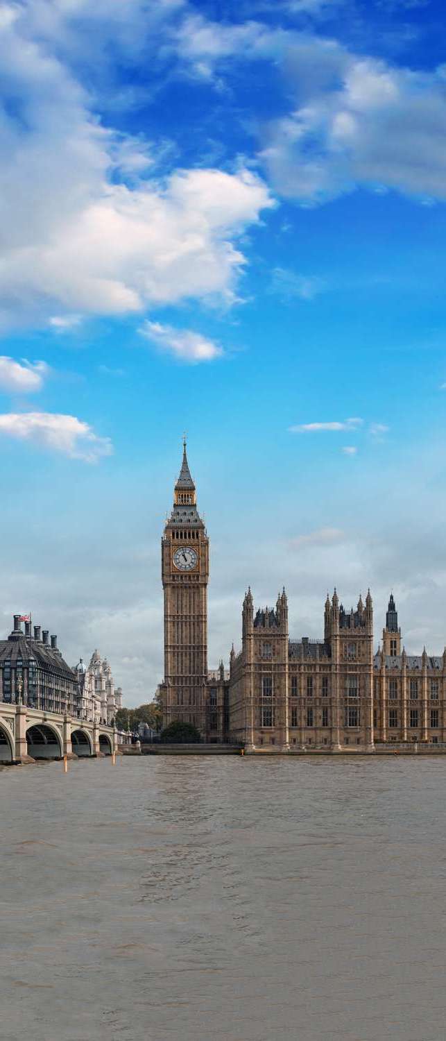 

Самоклеющиеся фотообои "Westminster Bridge, London", 90x210 см, эффект отраженный