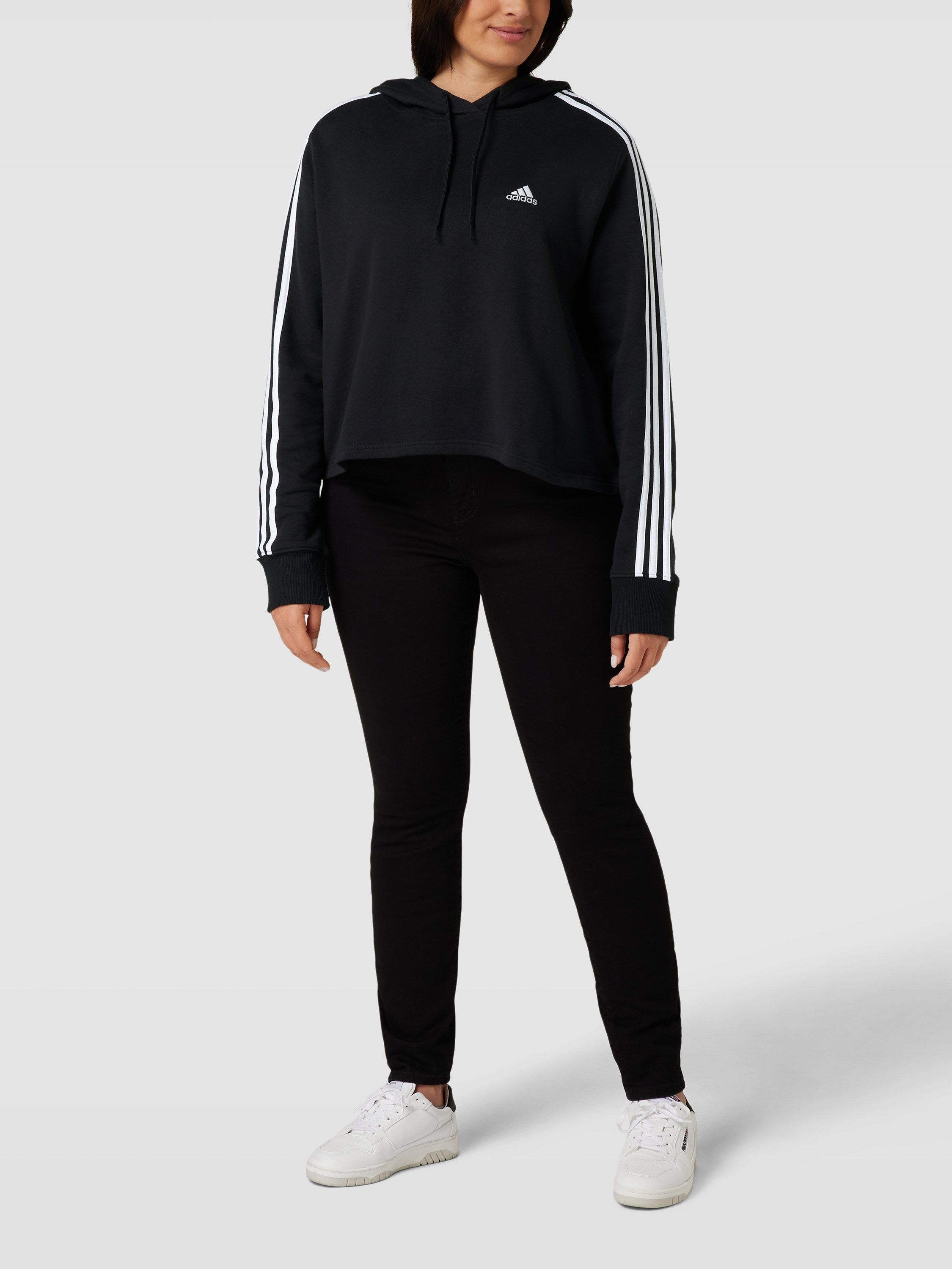 

Худи женское adidas Sportswear 1699640 черное 2XL, Черный, 1699640