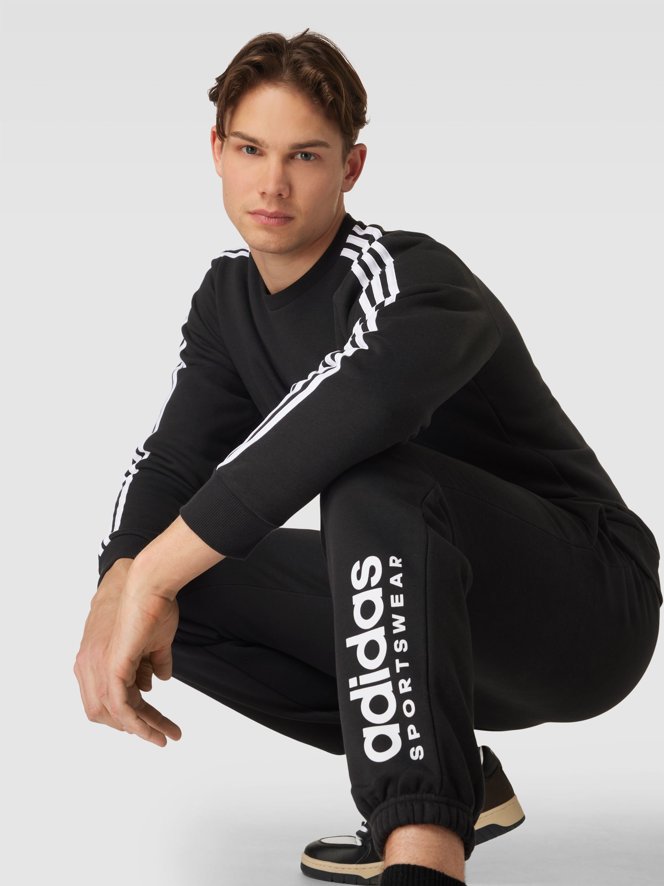 Свитшот мужской Adidas Sportswear 1788184 черный L (доставка из-за рубежа)