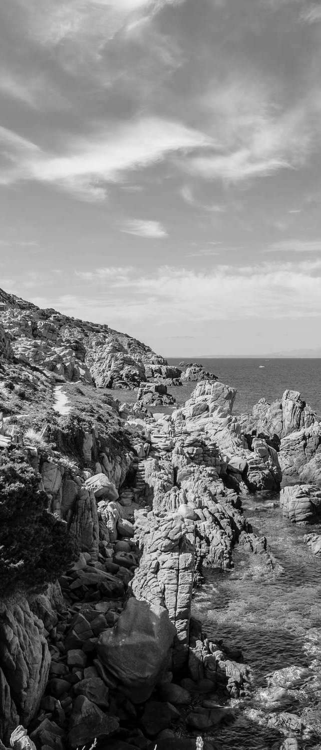 фото Самоклеющиеся фотообои "сардиния, морской пейзаж", 90x210 см, эффект черно-белый фотообои.рф