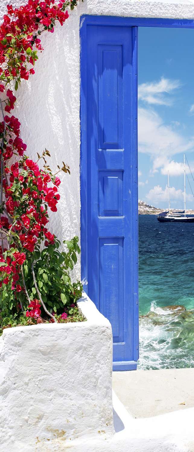фото Самоклеющиеся фотообои "греческий остров, дверь", 90x210 см фотообои.рф