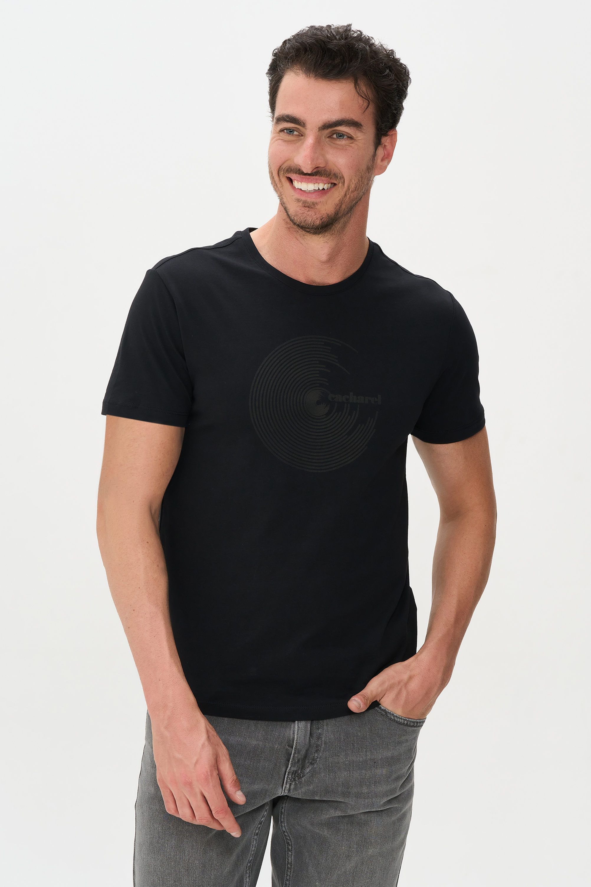 

Футболка мужская Cacharel G051SZ0110MOTION черная L, Черный, G051SZ0110MOTION