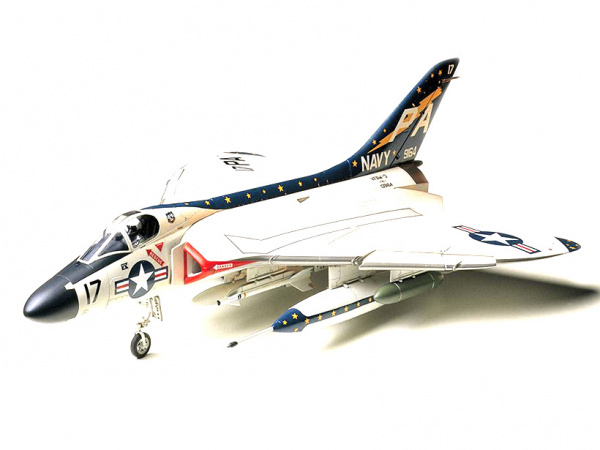 фото Сборная модель tamiya 1/48 американский палубный истребитель douglas f4d skyray 61055