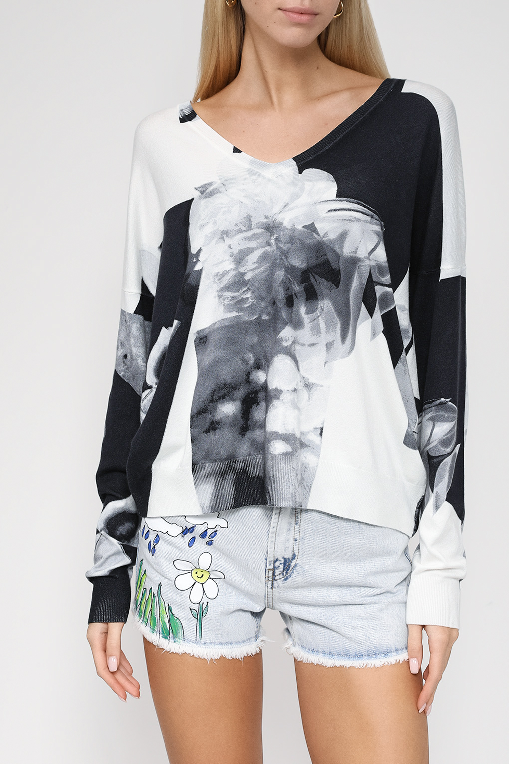 Пуловер женский Desigual 23WWJF39 белый M 6990₽