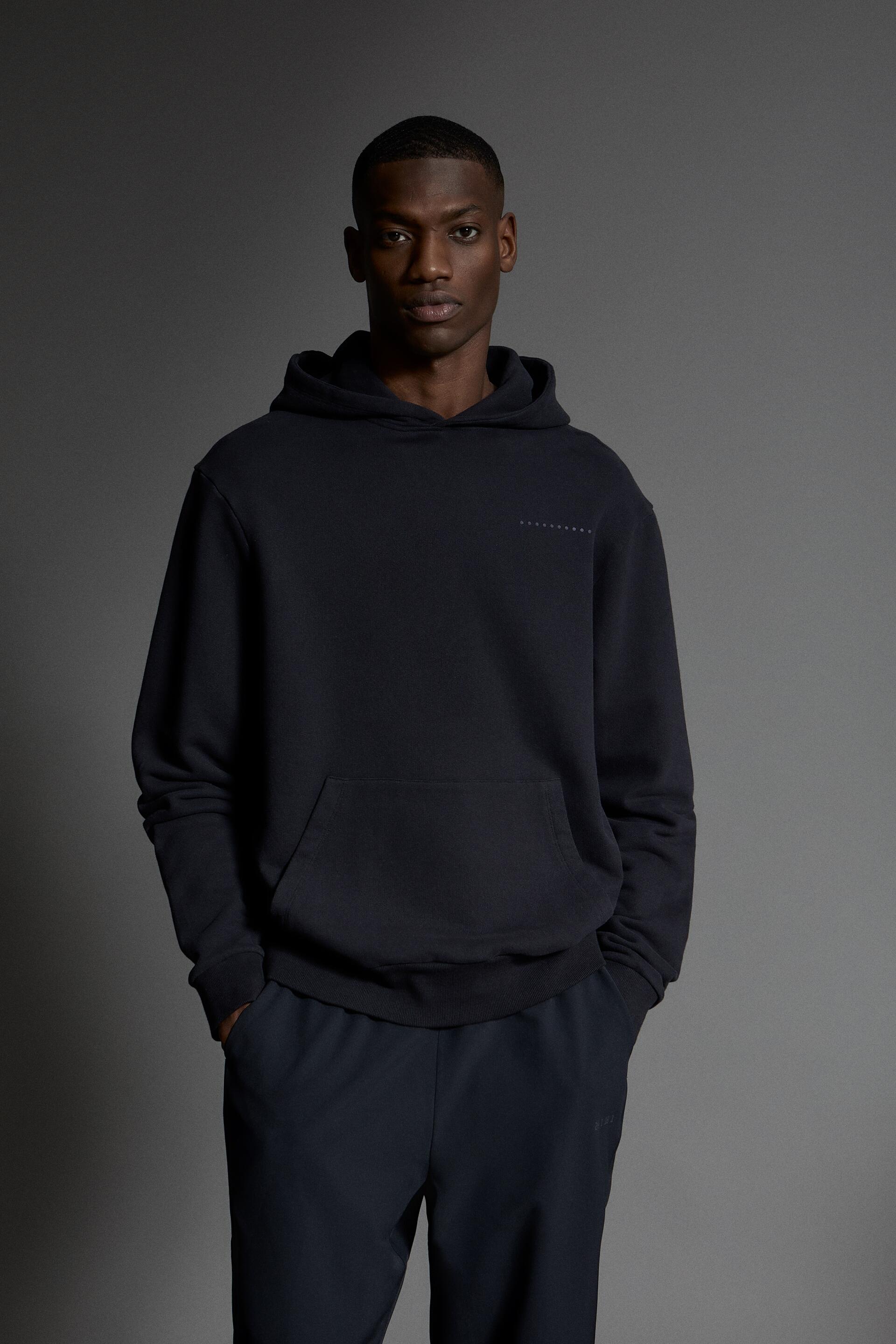 

Худи мужское ZARA 05643401 черное L (доставка из-за рубежа), 05643401