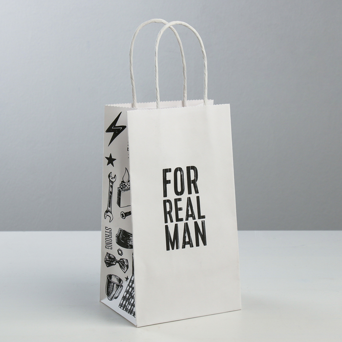 

Пакет подарочный крафт Дарите Счастье For real man, 12 x 21 x 9 см, Белый