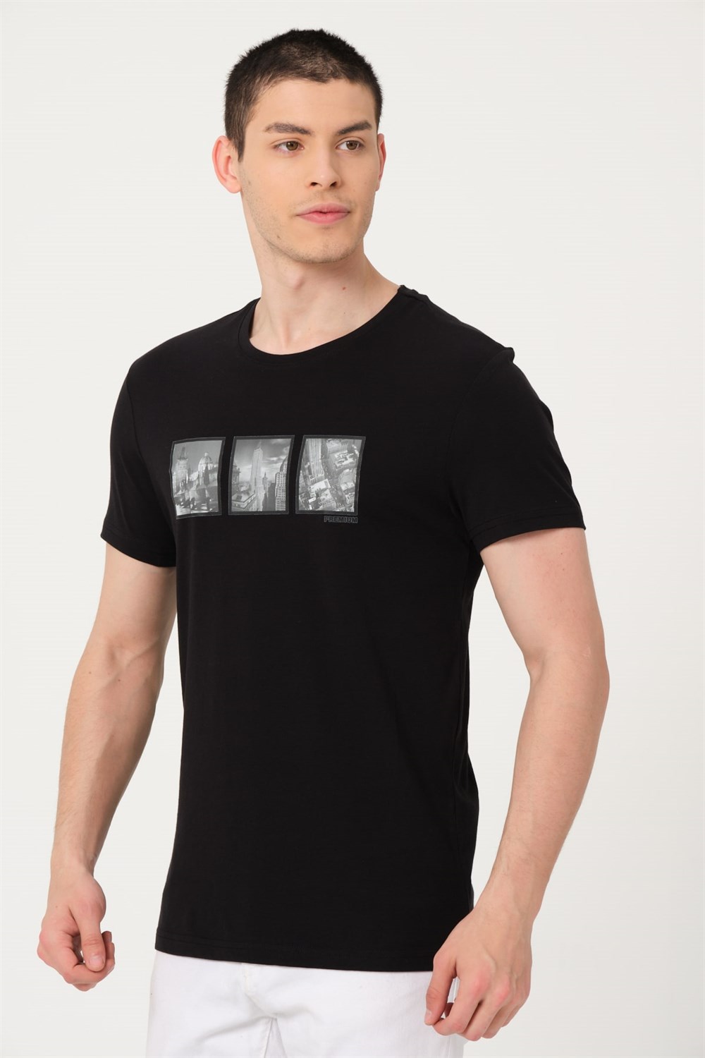 

Футболка мужская Silversun Store 16695 черная M (доставка из-за рубежа), Черный, 16695
