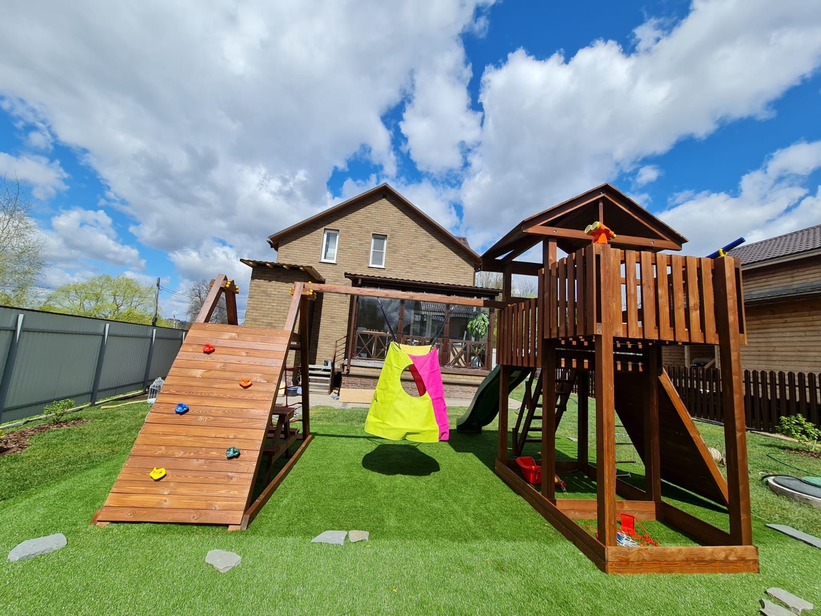 

Детская деревянная игровая площадка CustWood Family F9, Family F9