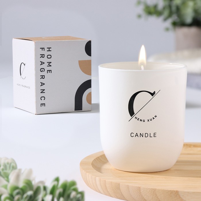 

Свеча ароматическая Home Fragrance ирис и сладости, белая, 7х8 см