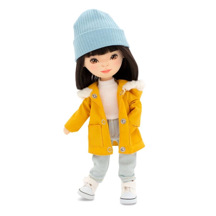 Кукла Orange Toys Sweet Sisters Lilu в парке Европейская зима горчичный 32 см SS04-10 кукла orange toys sweet sisters tina в розовой куртке европейская зима 32 см ss05 11