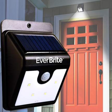 Фонарь настенный EverBrite на солнечных батареях с датчиком движения 4 диода
