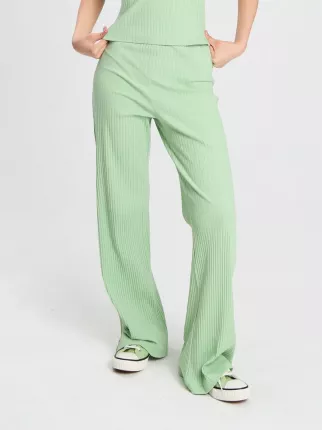 Брюки клёш для девочек подростков из мягкого трикотажа. Пояс на резинке позволяет регулировать посадку штанов летних  ...