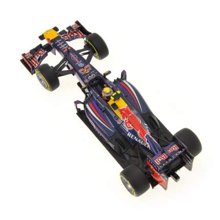 Модель болида Infiniti M-109253 Red Bull Minichamps Mark Webber RB8 1:18