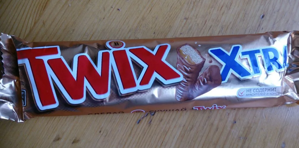 Экстра 82. Батончик ШОК Твикс Экстра 82г. Батончик Extra "Twix" 82гр. Шоколад Твикс Экстра 82гр. Шоколадный батончик Твикс Xtra.