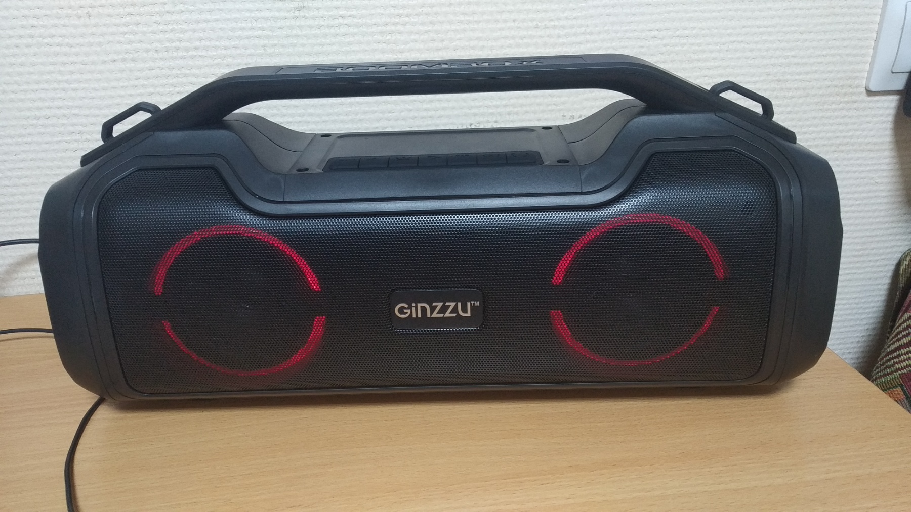 Портативная колонка Ginzzu 40W/TWS/IPX5/EQ/TF/AUX/RGB/PowerBank (GM-905B)  Black (17822) – купить в Москве, цены в интернет-магазинах на Мегамаркет