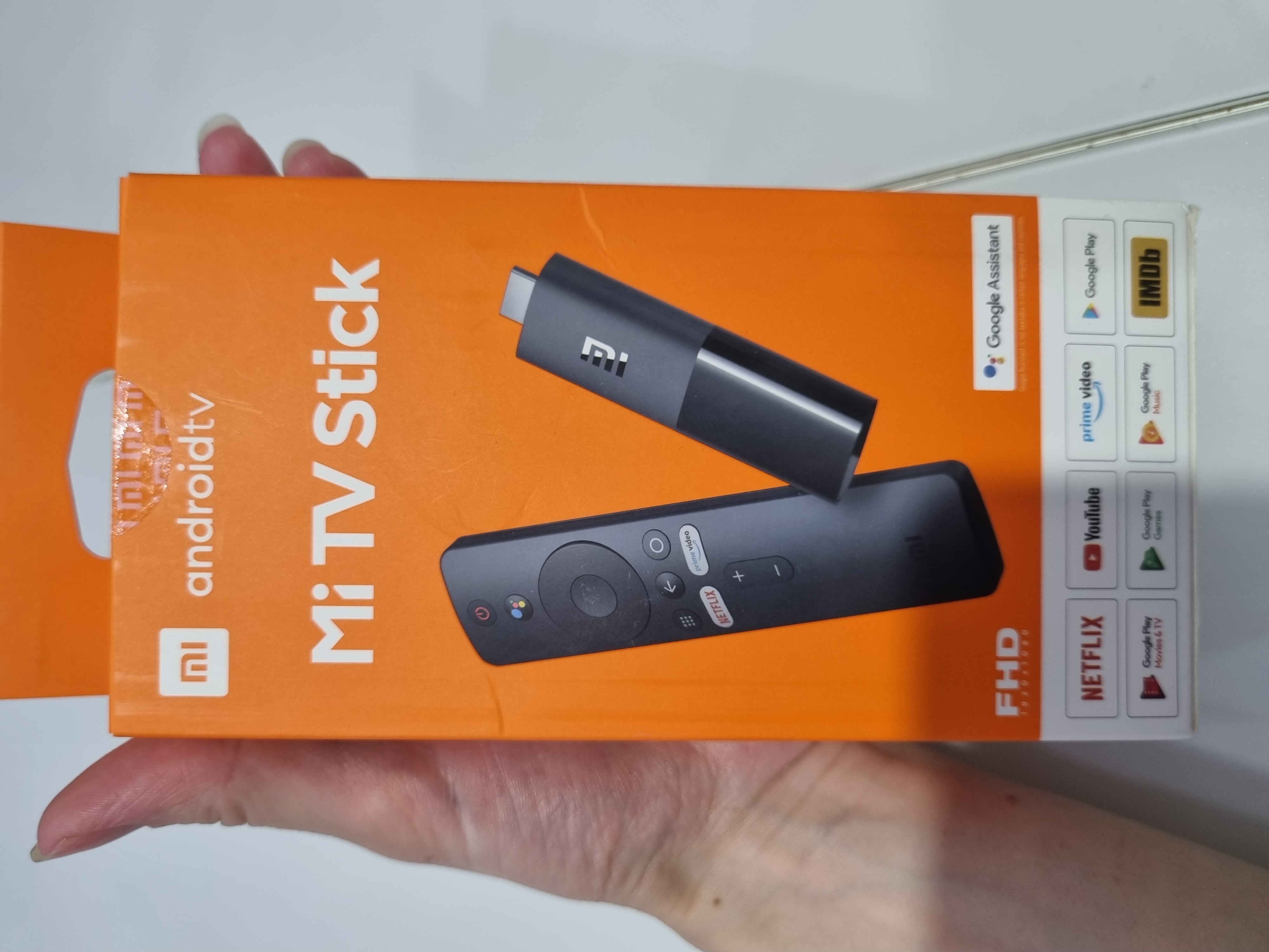 Смарт-приставка Xiaomi Mi TV Stick 1/8GB Black, купить в Москве, цены в  интернет-магазинах на Мегамаркет