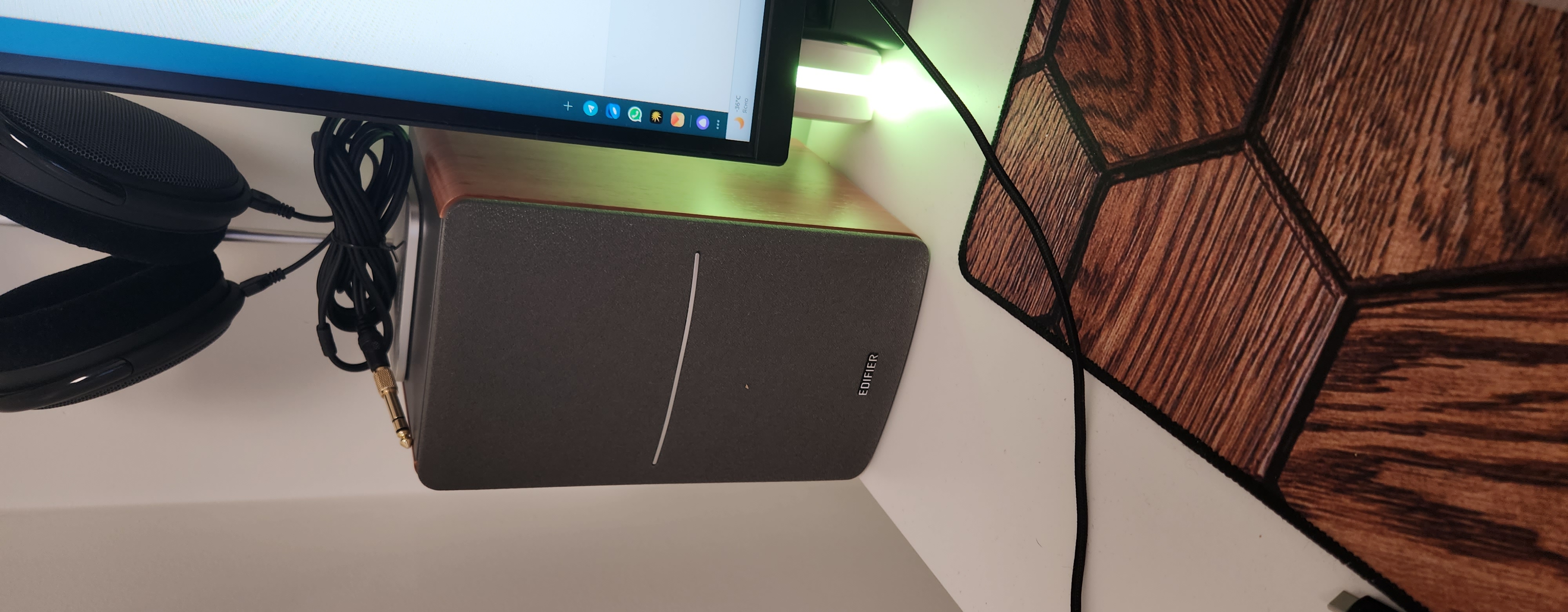 Edifier R1280t Gamer Setup Фронтальная акустика Edifier R1280T White, купить в Москве, цены в ...