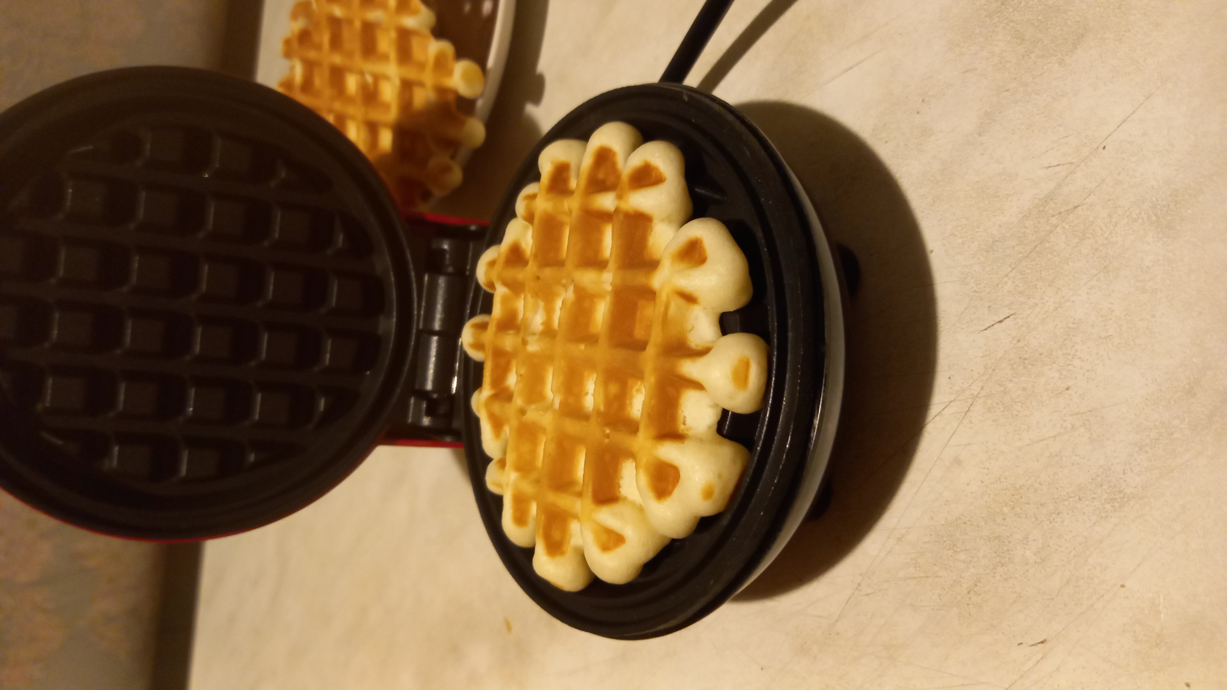 Вафельница Waffle Maker iSottcom, купить в Москве, цены в  интернет-магазинах на Мегамаркет