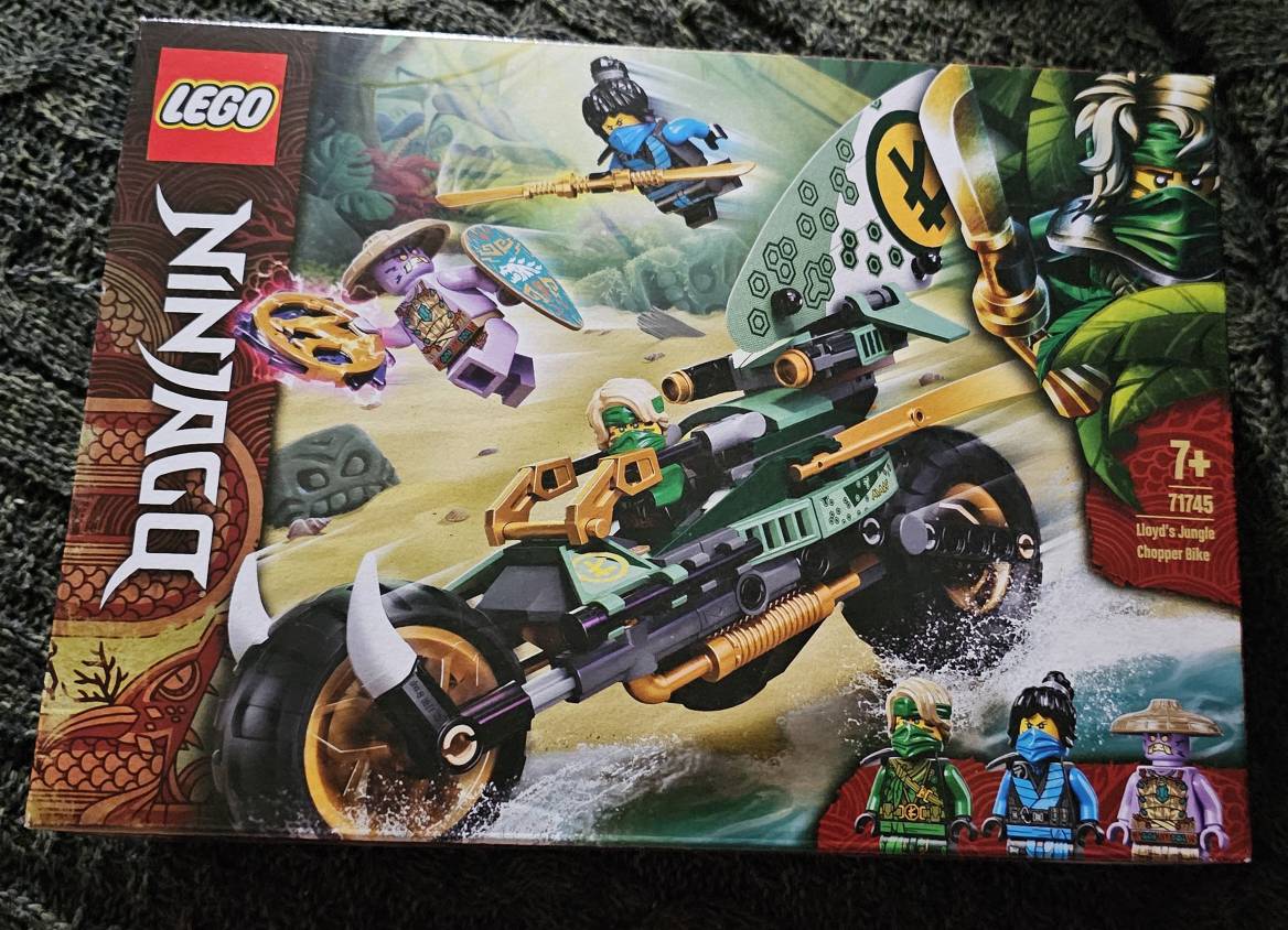 Купить конструктор LEGO NINJAGO 71745 Мотоцикл Ллойда для джунглей, цены на  Мегамаркет | Артикул: 100028172278