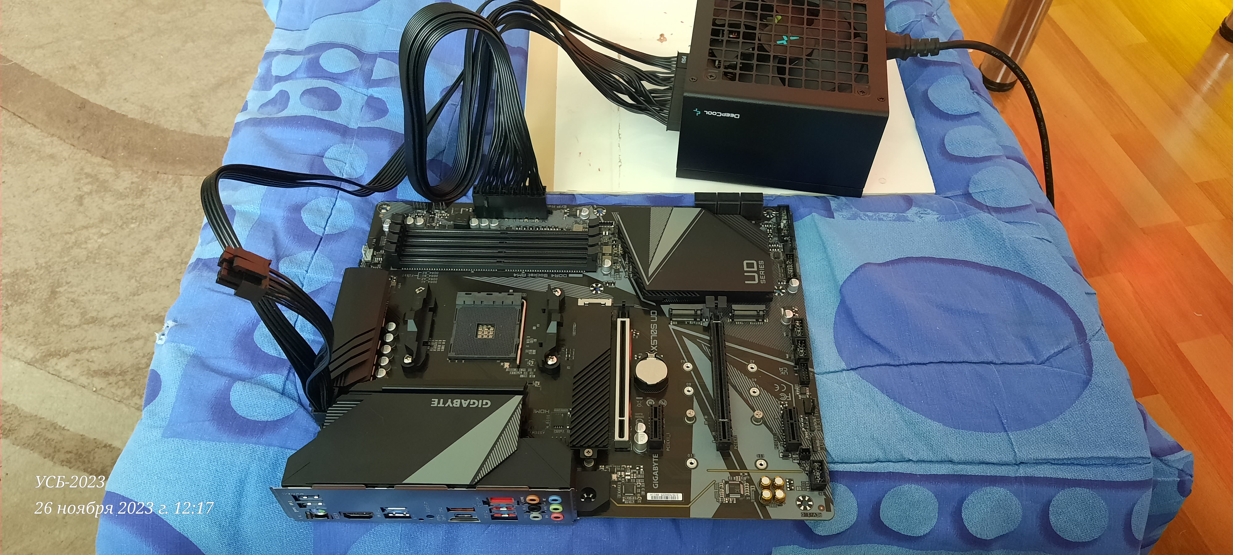 Материнская плата Gigabyte X570S UD – купить в Москве, цены в  интернет-магазинах на Мегамаркет