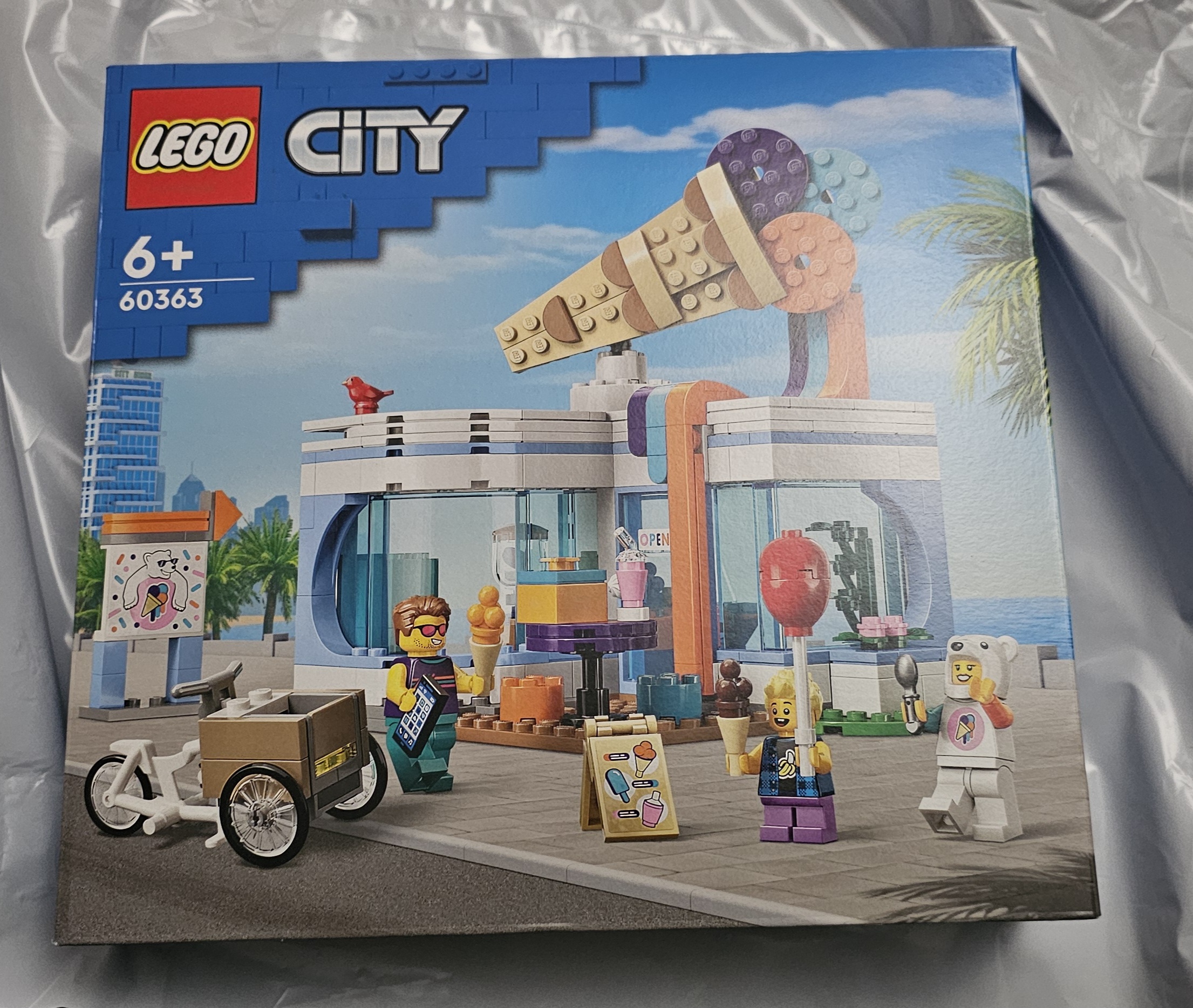 Купить конструктор LEGO City Магазин мороженого, 296 деталей, 60363, цены  на Мегамаркет | Артикул: 100056152769