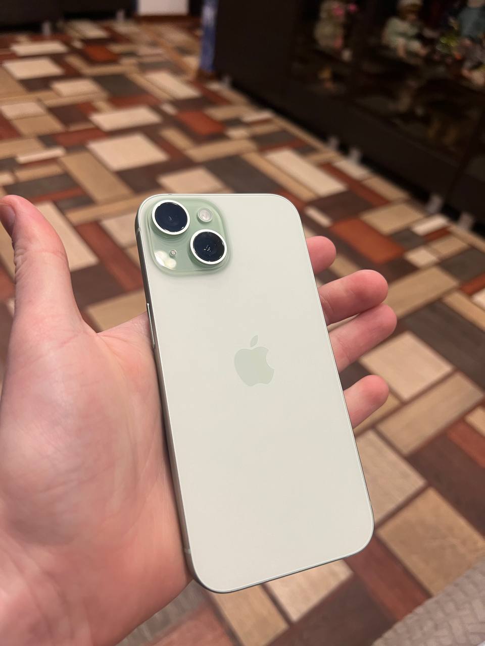 Смартфон Apple iPhone 15 128Gb Green, купить в Москве, цены в  интернет-магазинах на Мегамаркет