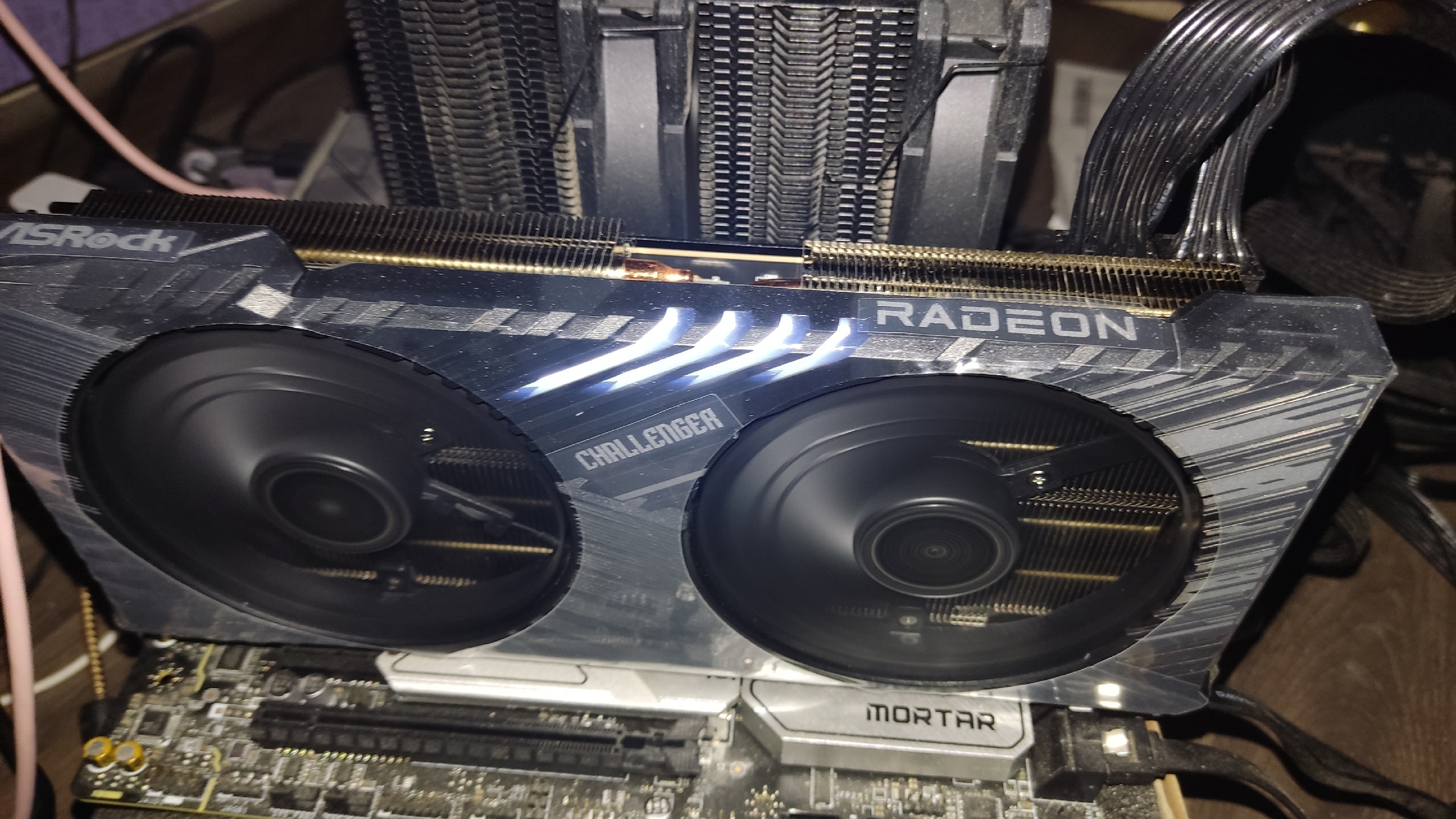 Asrock amd radeon rx 7700. Видеокарта ASROCK Radeon RX 7700 XT Challenger 12g OC