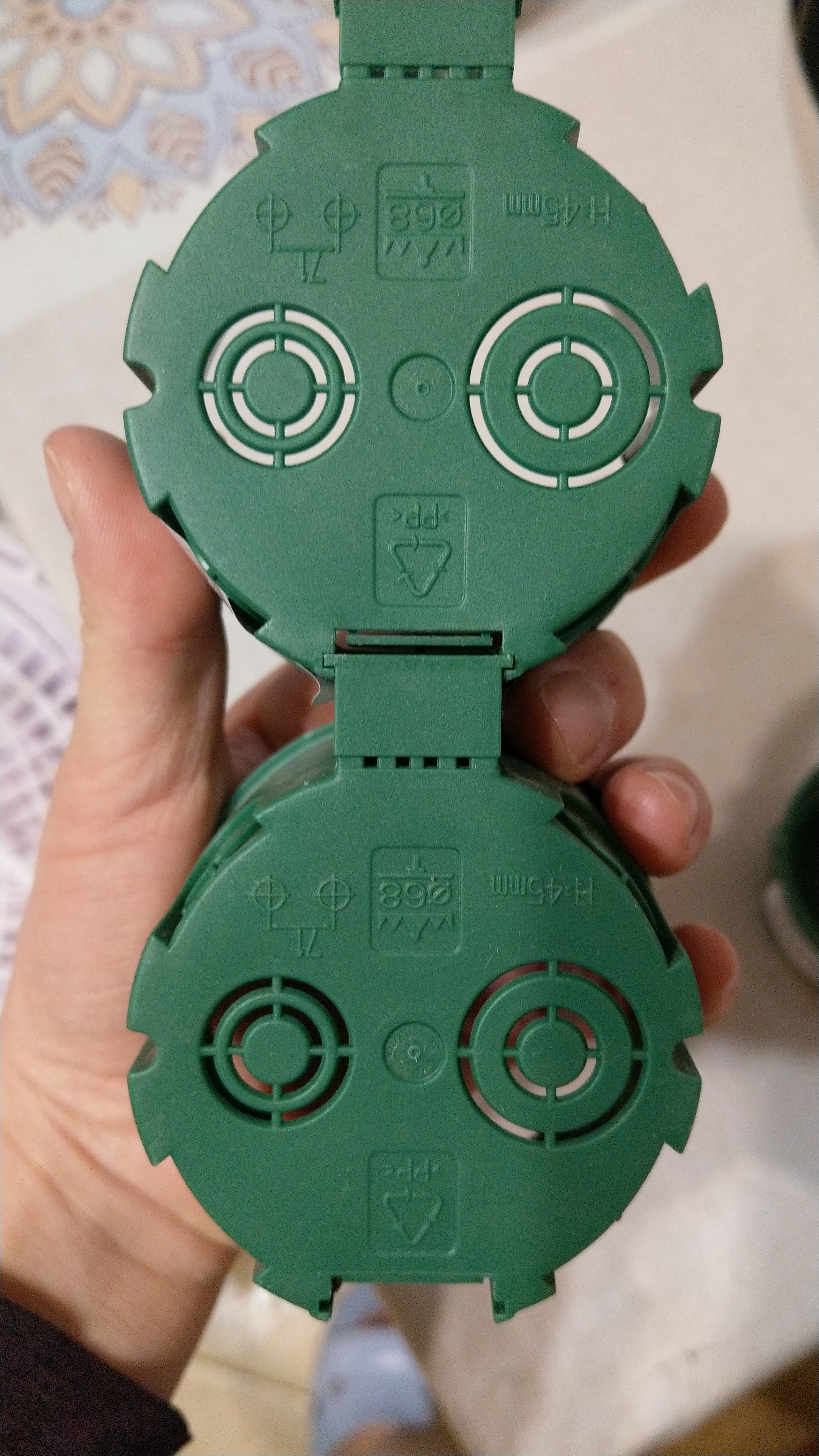 Коробка установочная для сплошных стен Schneider Electric IMT351001 68 ...