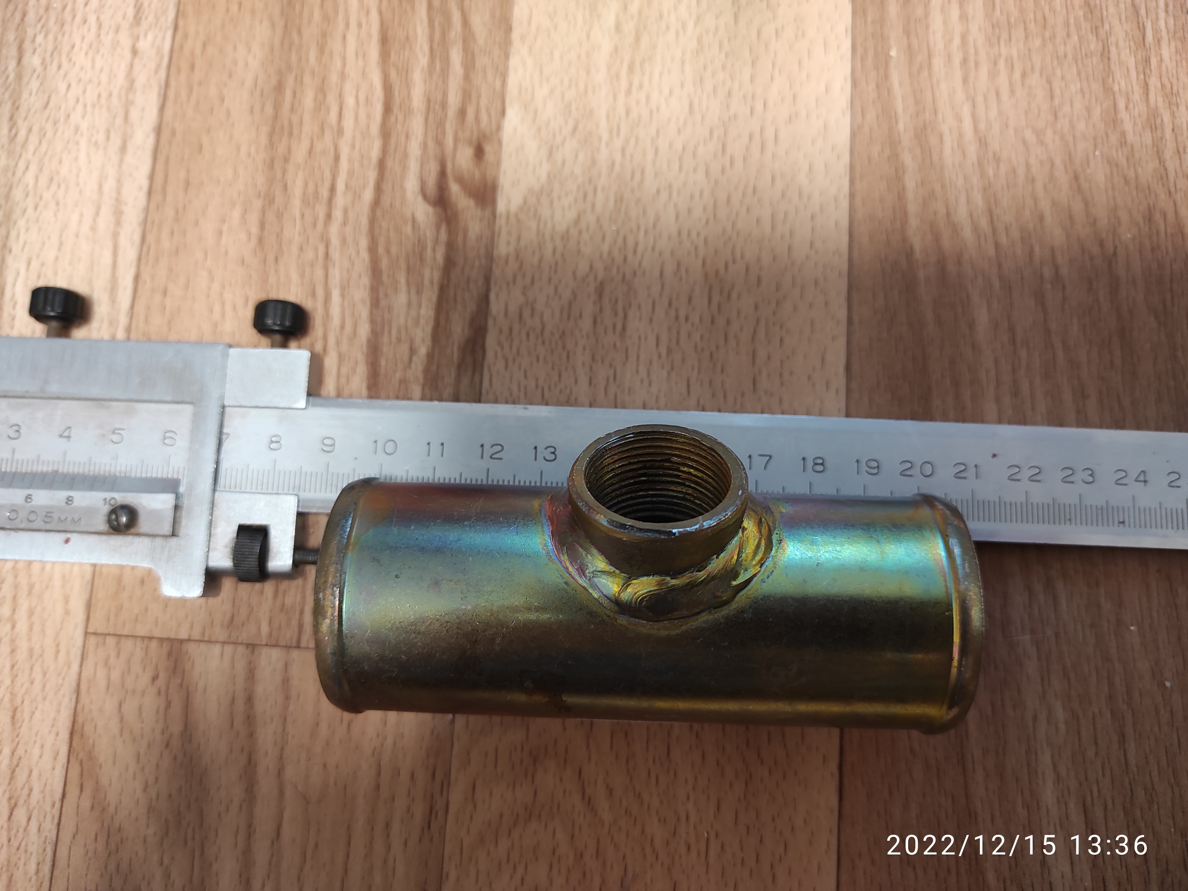 Площадка под датчик. Патрубок газ 3102 d=38мм. патрубок газ-3302 радиатора под датчик изогнутый (металл). 2217-1303020 трубка радиатора. автобоб 33022916016.