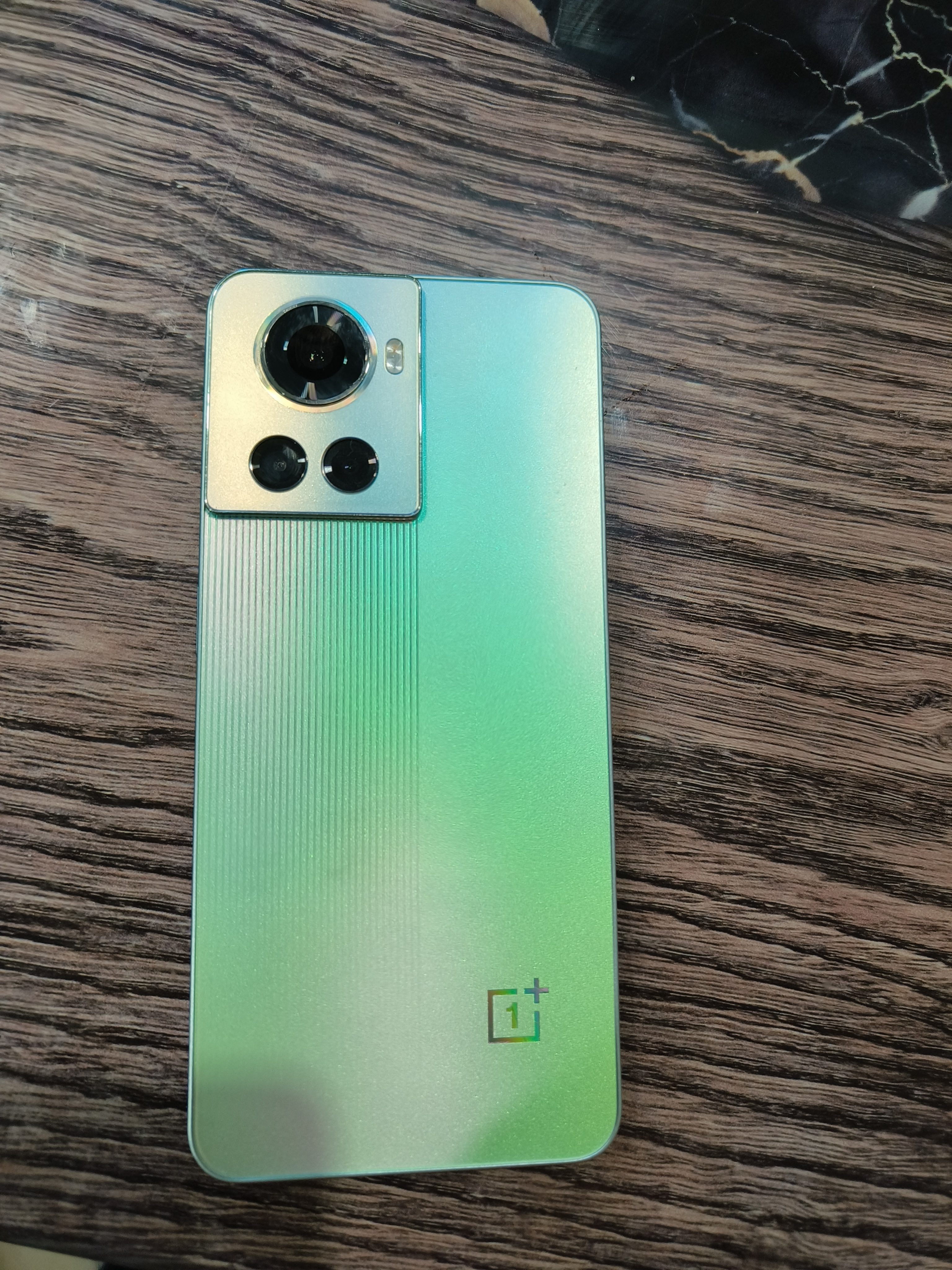 OnePlus Ace 6 Ultra: батарея на 8500 мАч и экран 165 Гц