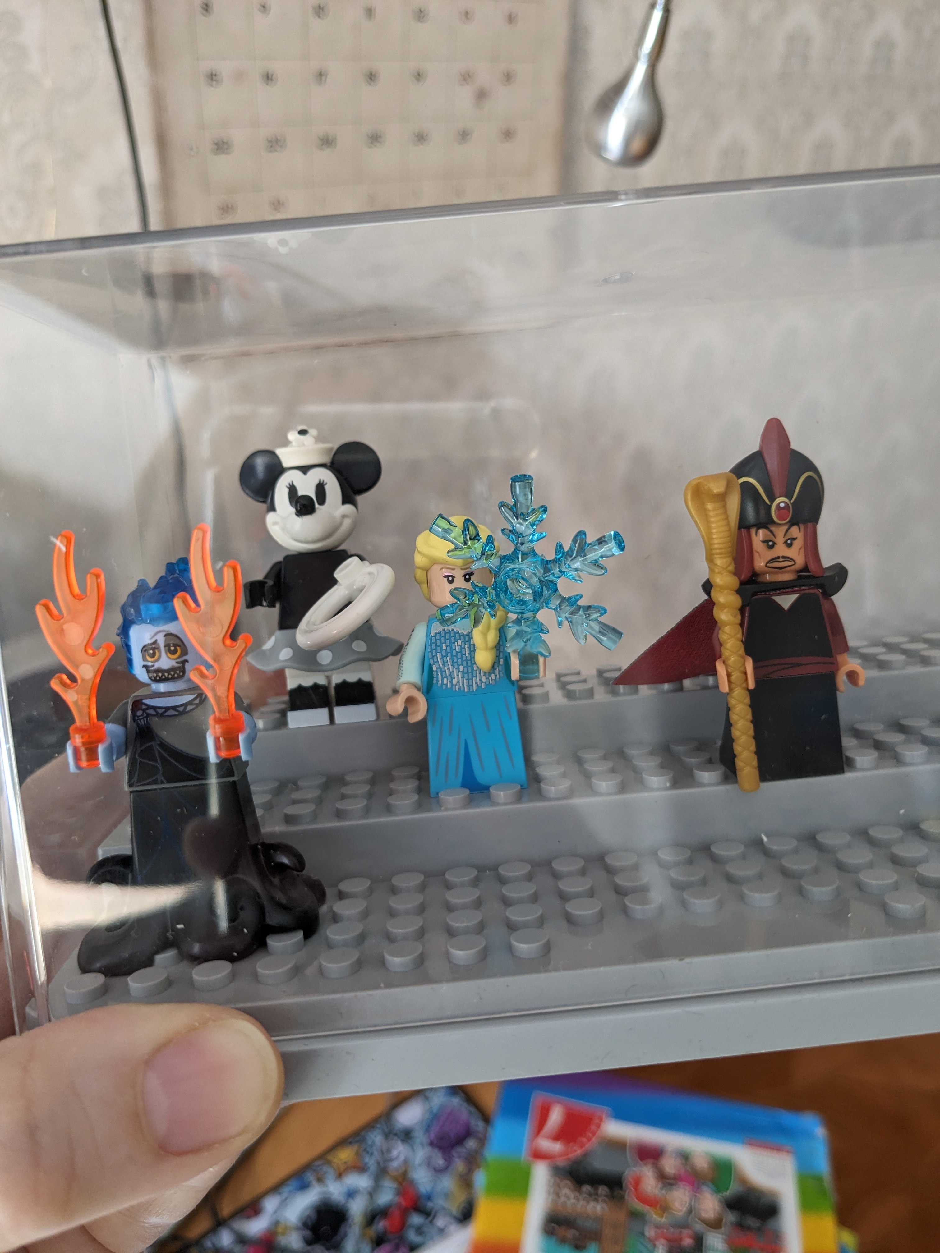 Отзывы о конструктор LEGO Disney Минифигурки, в ассортименте