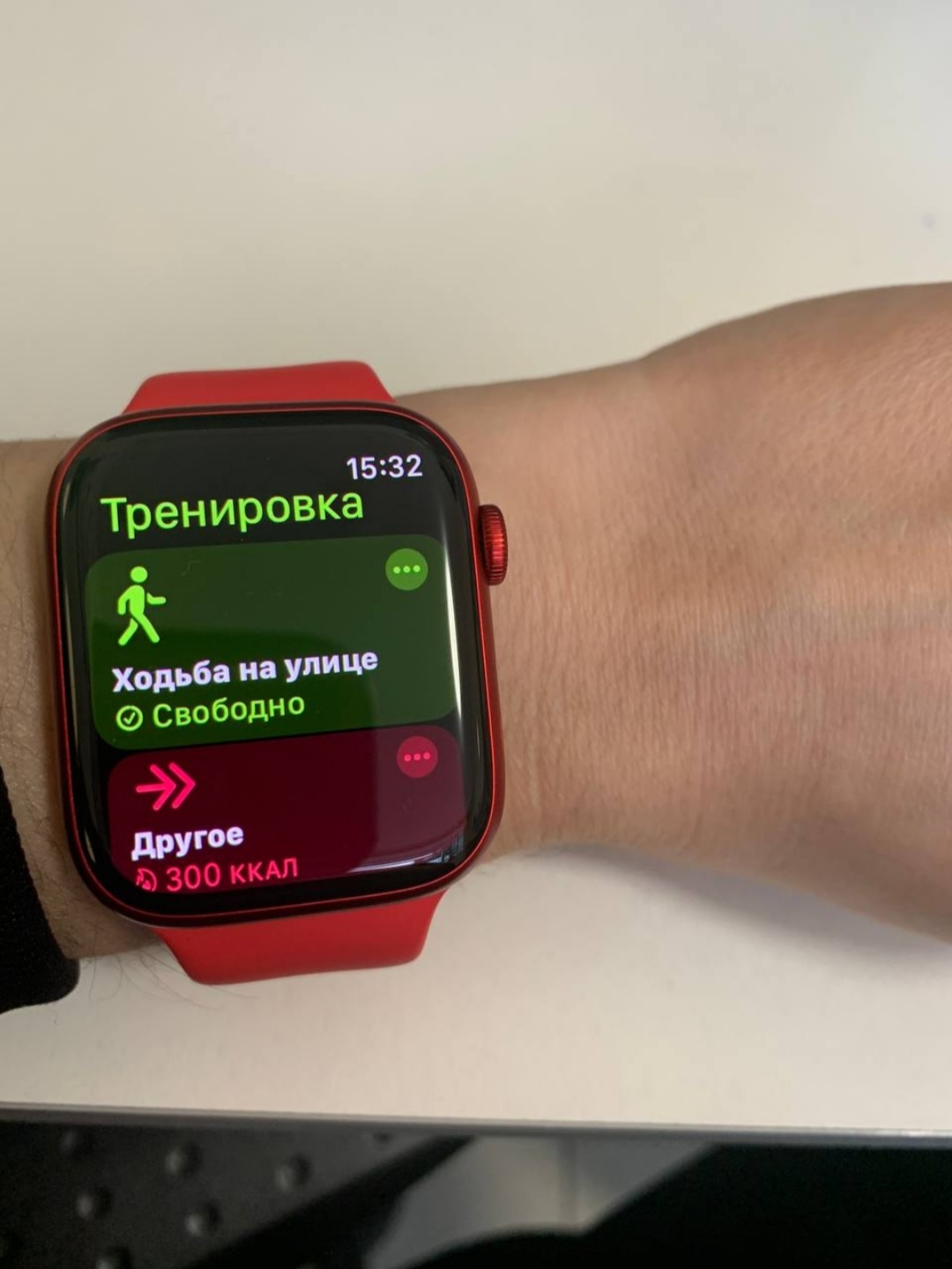 Смарт-часы Apple Watch Series 8 45mm Starlight Aluminium Sport S/M - отзывы  покупателей на маркетплейсе Мегамаркет | Артикул: 100047634024