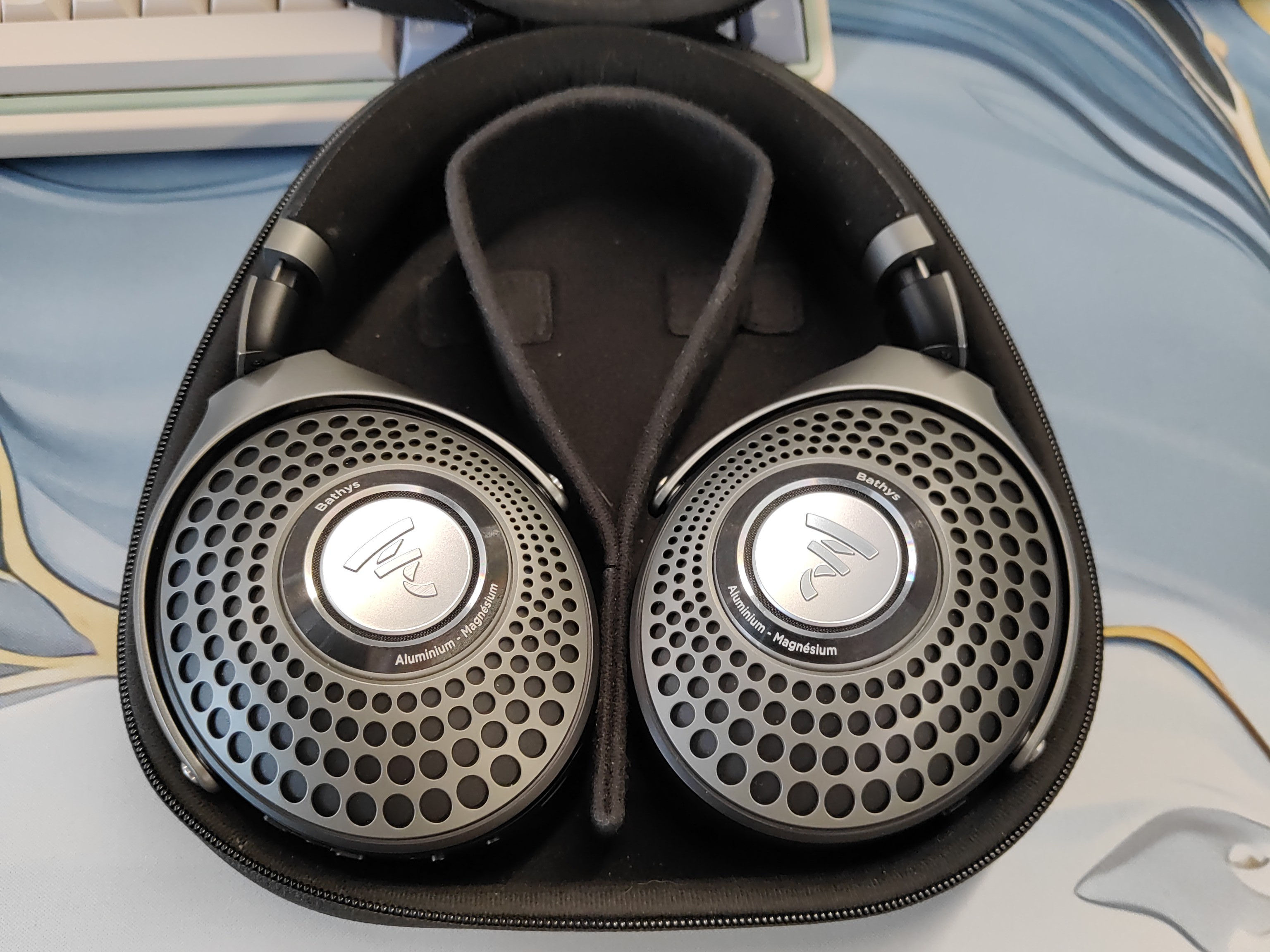 Беспроводные наушники Focal Headphones BATHYS BT ANC BLACK Grey, купить в  Москве, цены в интернет-магазинах на Мегамаркет