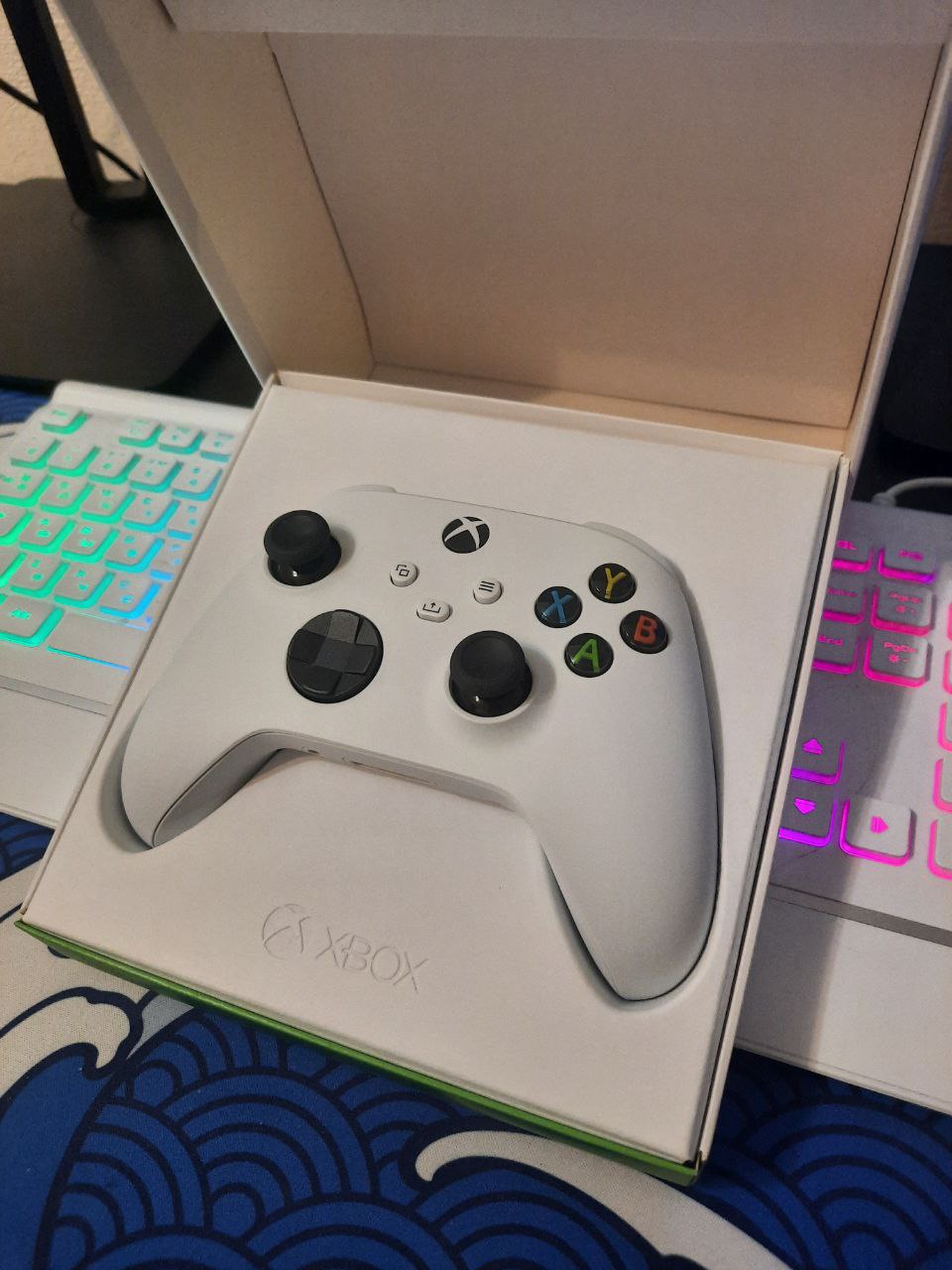 Геймпад Microsoft для Xbox One/Xbox Series S/Xbox Series X Robot White -  отзывы покупателей на маркетплейсе Мегамаркет | Артикул: 600002711900