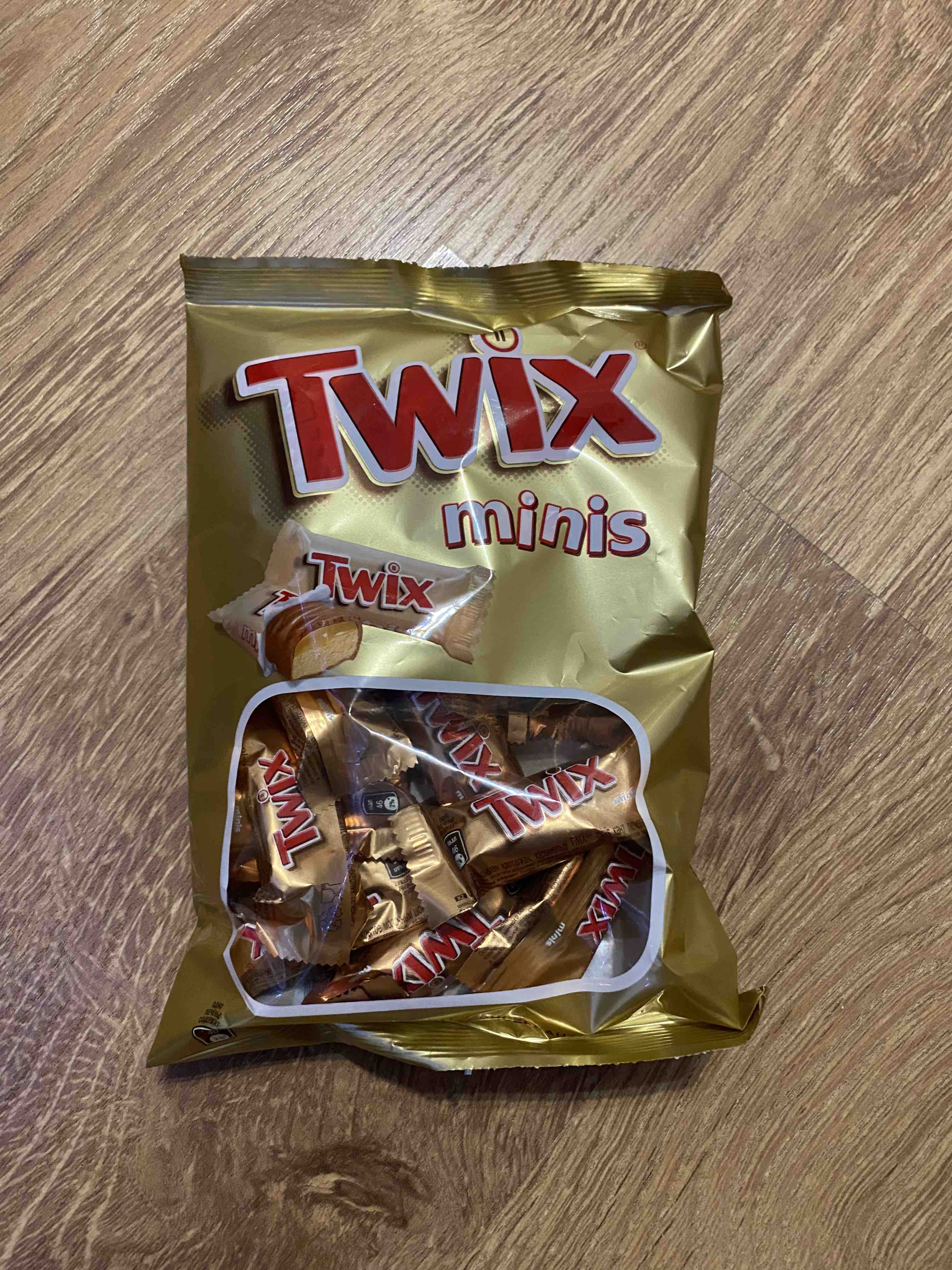 Карамель в пакетах. Twix Минис 184. Батончик Twix Minis 184г Mars. Шоколадные батончики Twix Minis 184г. Конфеты Twix Минис.