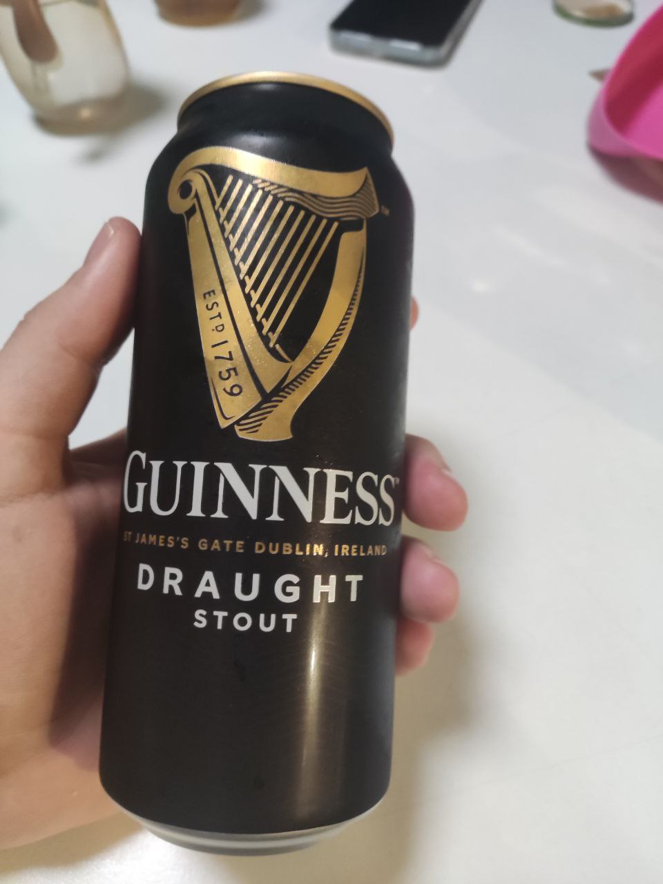 Пиво Guinness Draught Stout темное 0,44 л ж/б - купить в Москве, цены на  Мегамаркет | 100027345767