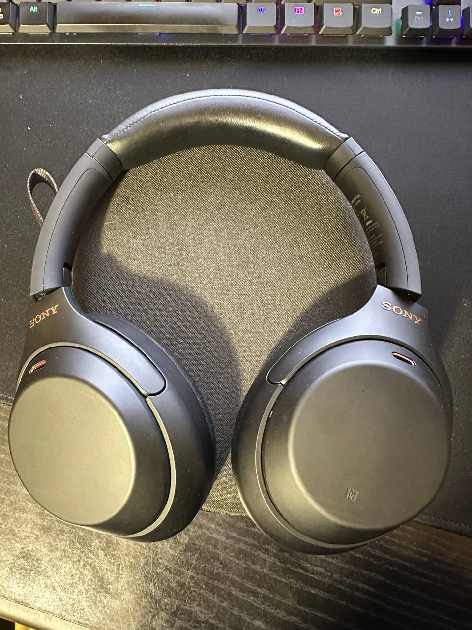 Беспроводные наушники Sony WH-1000XM4 Black, купить, цены в  интернет-магазинах на Мегамаркет