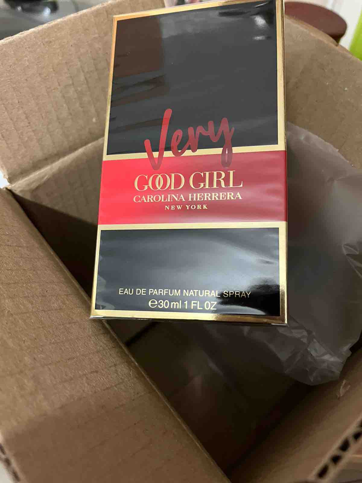 Ch Very Good Girl Perfume