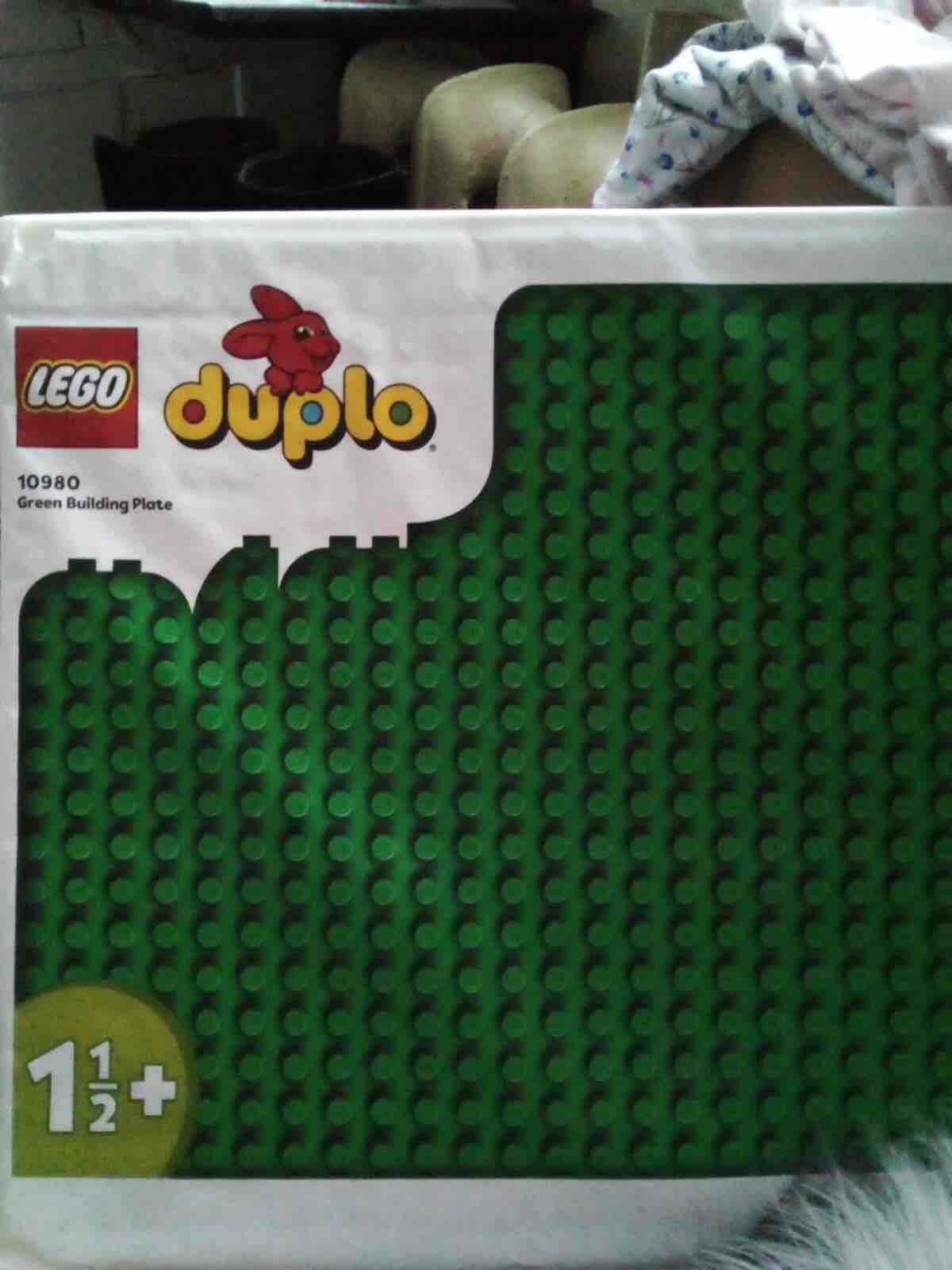 Купить конструктор LEGO DUPLO Classic 10980 Зеленая пластина для  строительства, 385х6х385, цены на Мегамаркет | Артикул: 100030902127