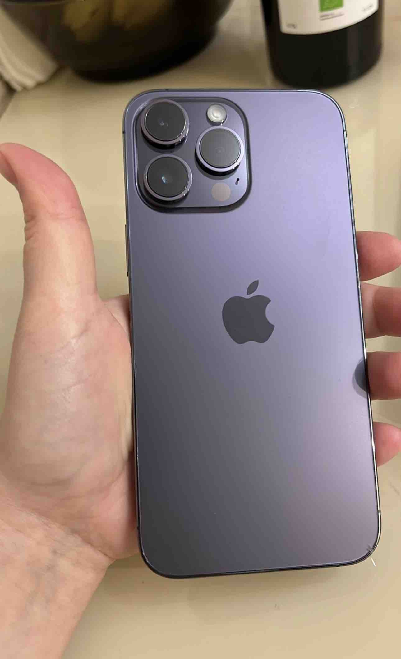 Смартфон Apple iPhone 14 Pro Max 128Gb Deep Purple - отзывы покупателей на  маркетплейсе Мегамаркет | Артикул: 100039500639