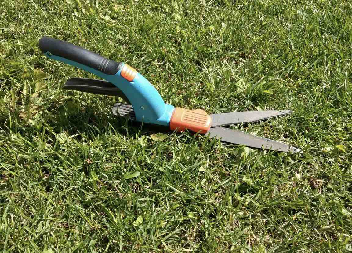Ножницы для стрижки травы механические с длинной ручкой фото