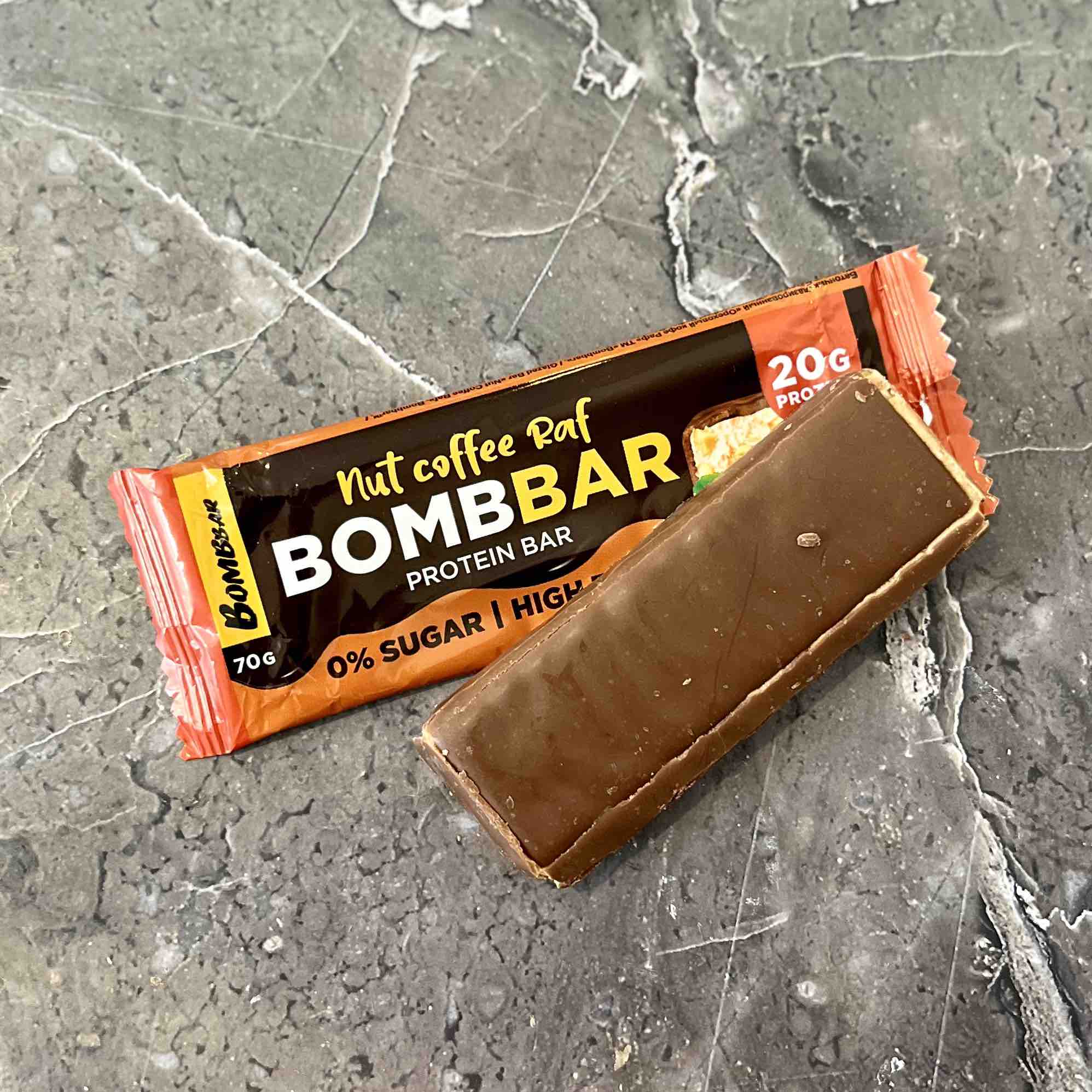 Батончик Bombbar Protein Bar глазированный, Ореховый кофе Раф, 70 г -  отзывы покупателей на Мегамаркет | 100044171120