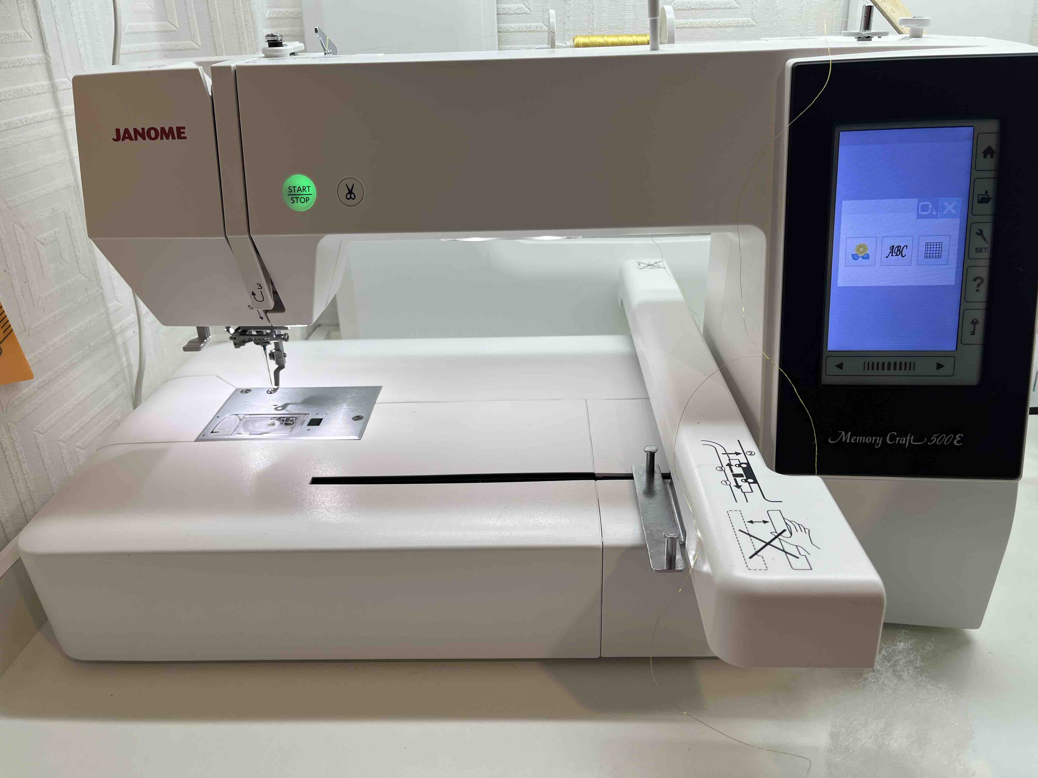 Вышивальная машина Janome Memory Craft 500E - отзывы покупателей на  маркетплейсе Мегамаркет | Артикул: 100023662351