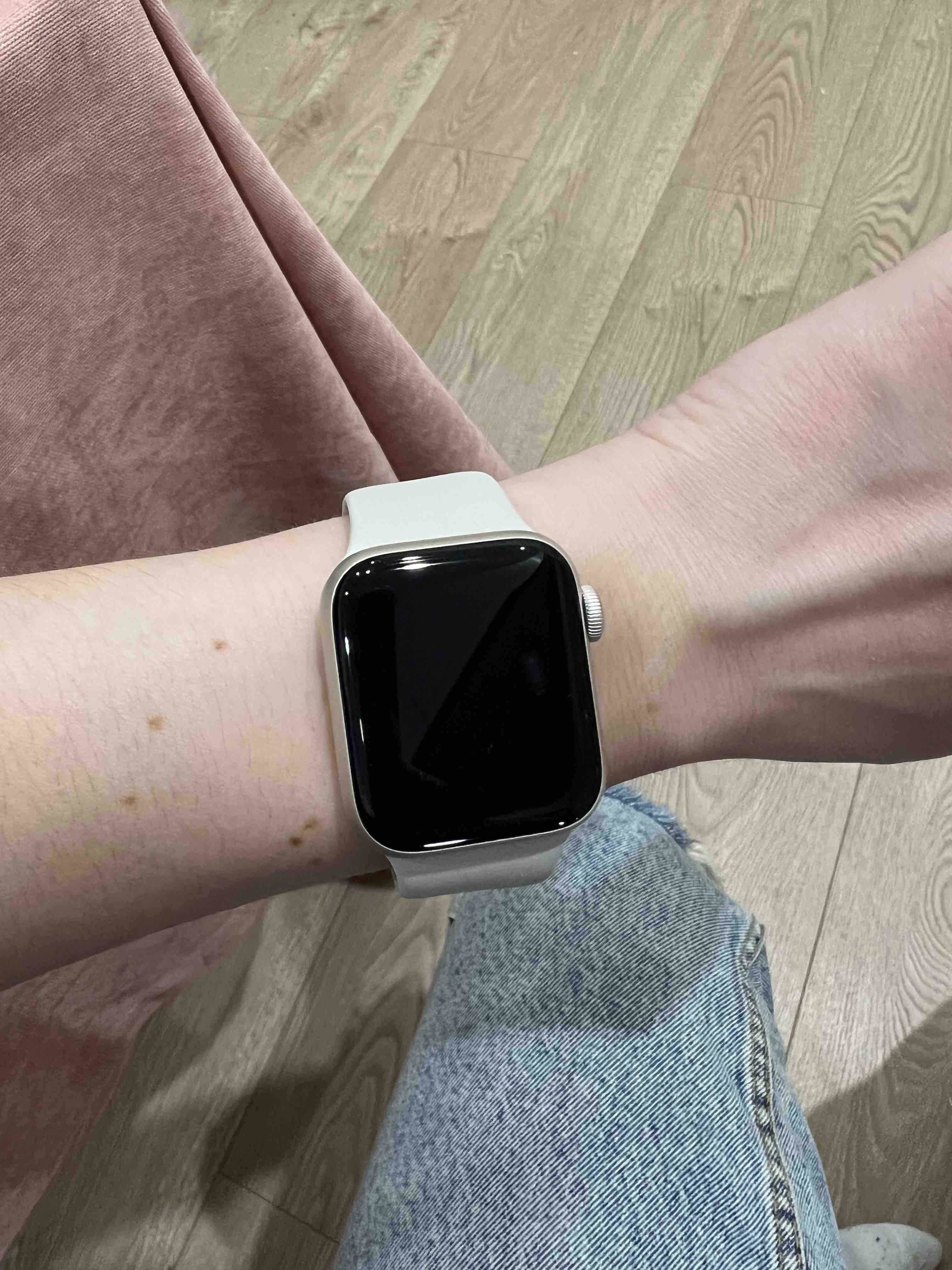 Смарт-часы Apple Watch Series SE Gen 2 (2022) 40 мм Aluminium Case,  Starlight S/M - отзывы покупателей на маркетплейсе Мегамаркет | Артикул:  100040000466