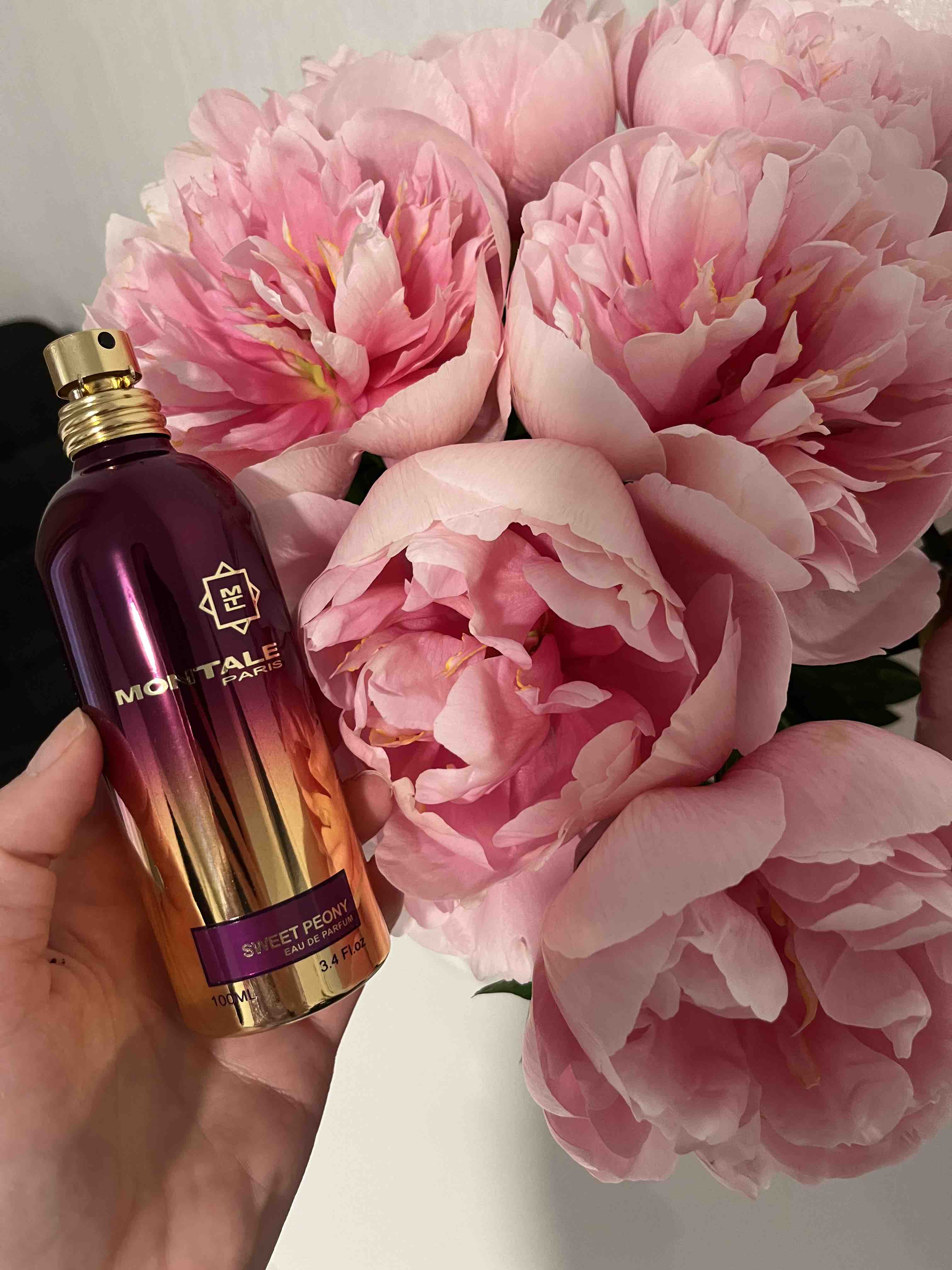 Sweet peony. Монталь Свит пион. Montale Sweet Peony. Sweet Peony Montale пирамида. Монталь Свит ваниль пирамида.