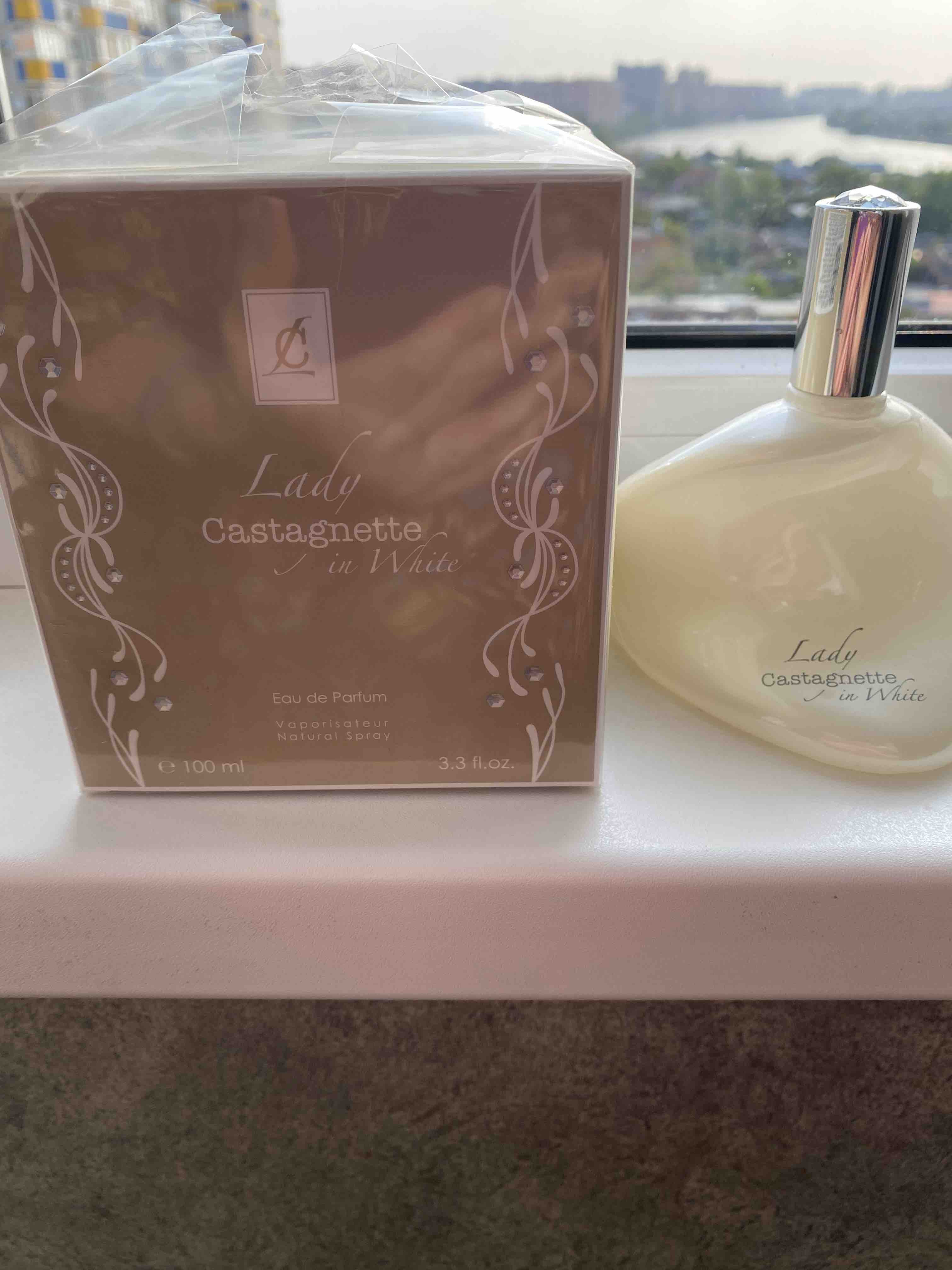 Lulu Castagnette Lady Castagnette In White Eau de Parfum für